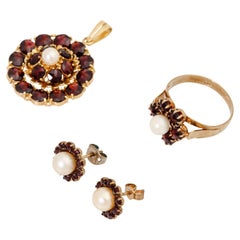 Group of 3 Pieces of Garnet Jewellery