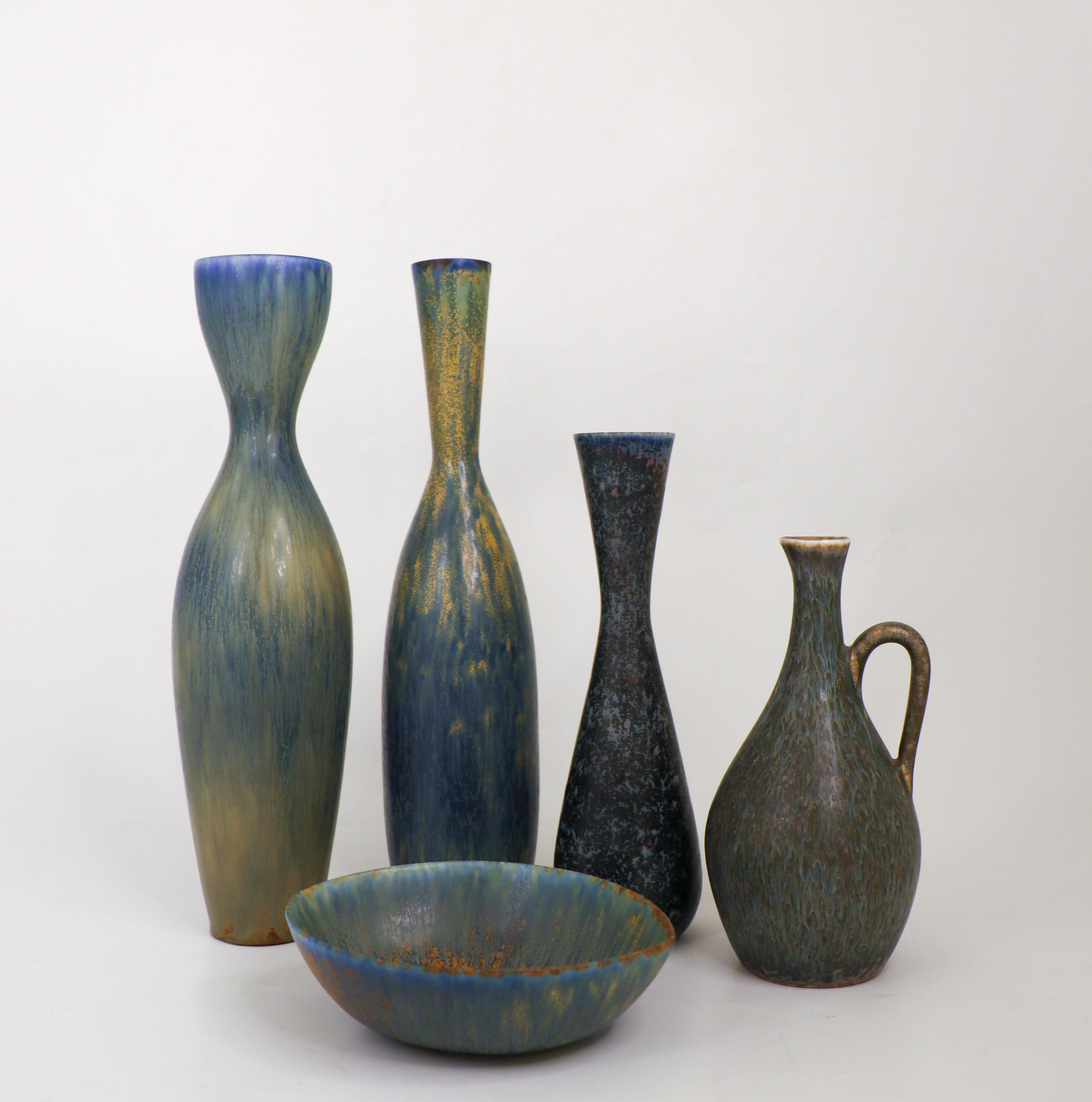 Scandinave moderne Groupe de 4 vases et coupes en céramique bleue, Rörstrand - Carl-Harry Stålhane en vente