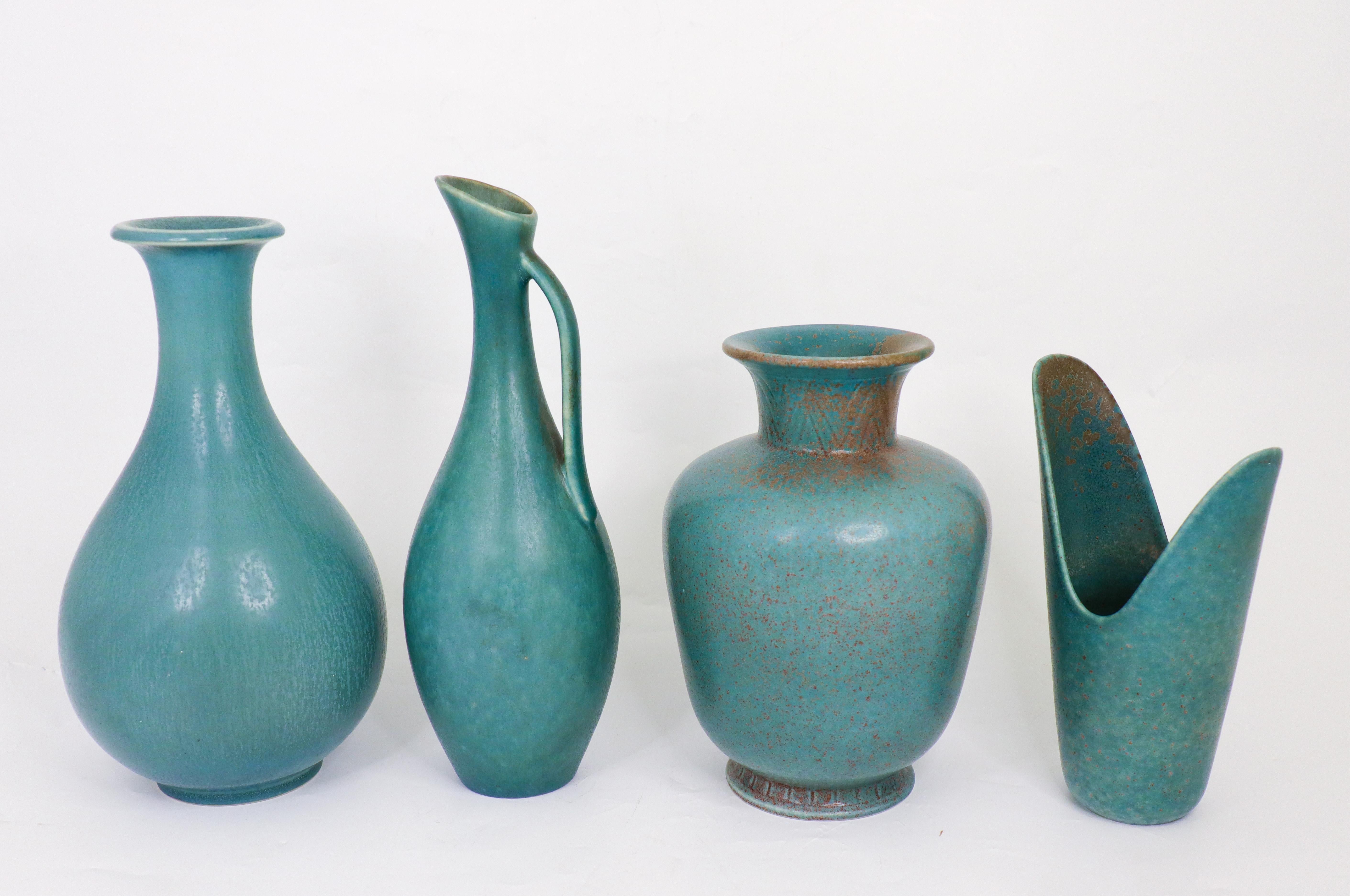 Gruppe von 4 grün/türkisfarbenen Keramikvasen - Rörstrand - Gunnar Nylund -  (Schwedisch) im Angebot
