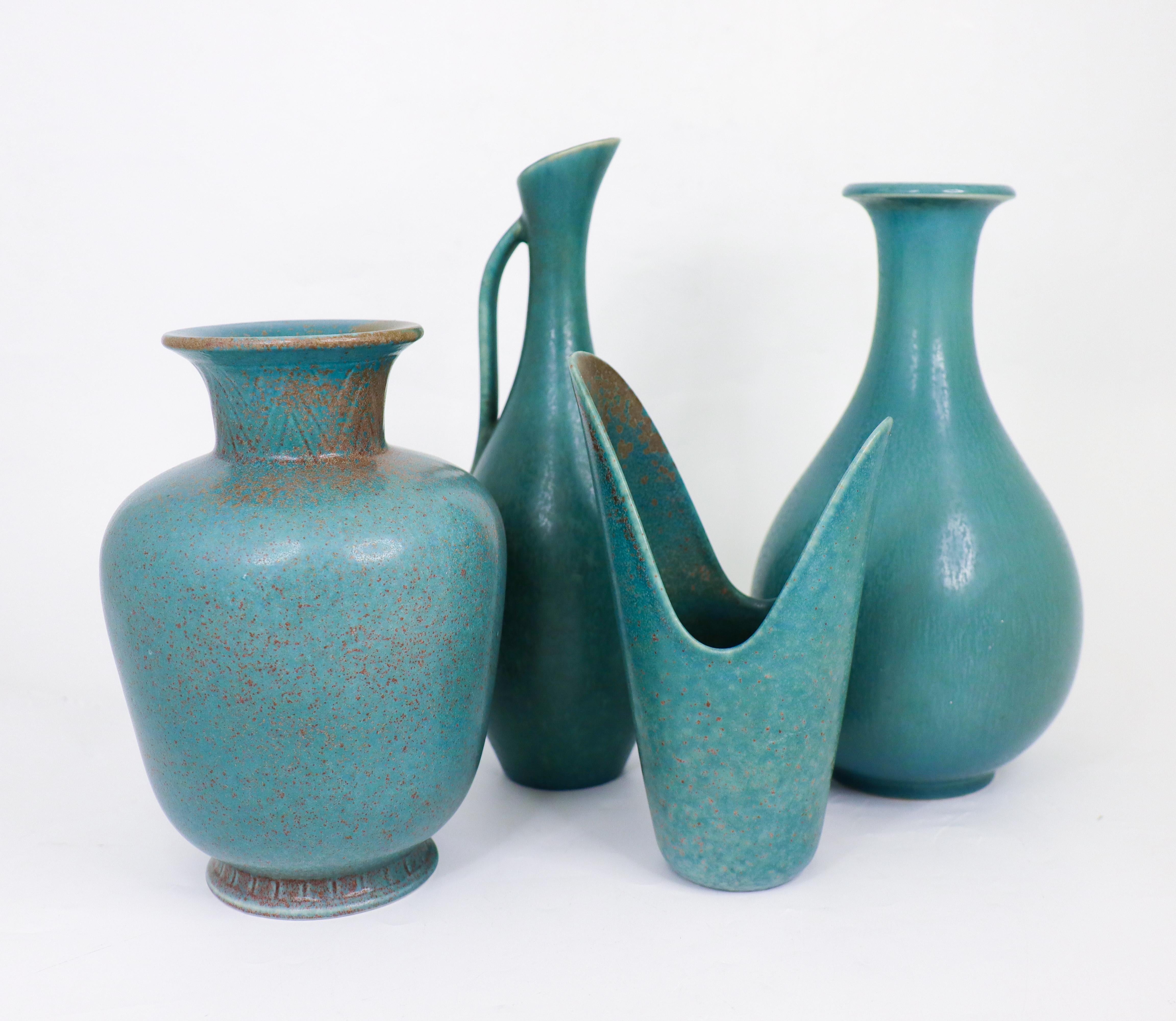 20ième siècle Groupe de 4 vases en céramique vert / turquoise - Rörstrand - Gunnar Nylund -  en vente