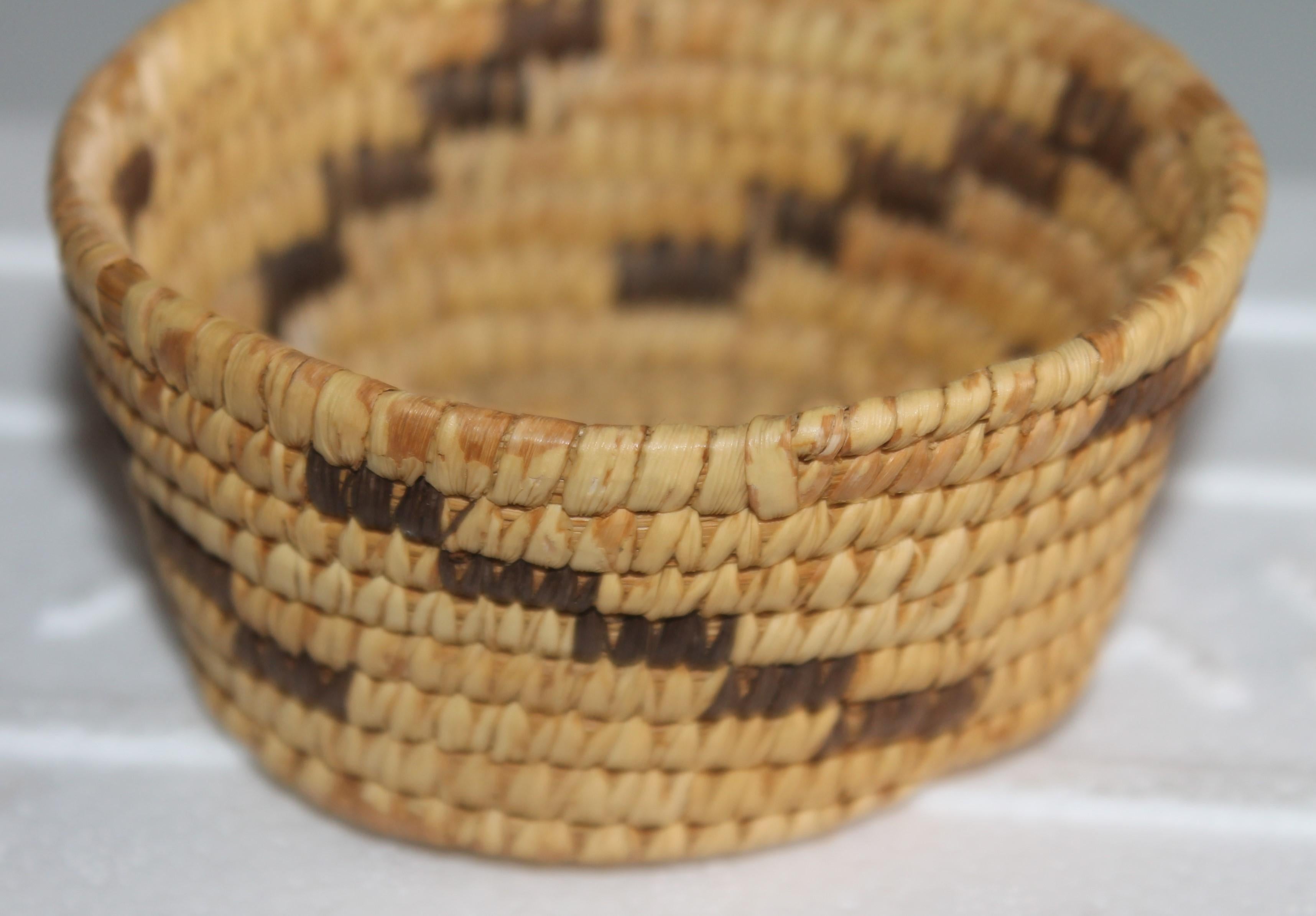 Group of 4 Small 20th C Papago Indian Baskets For Sale 2