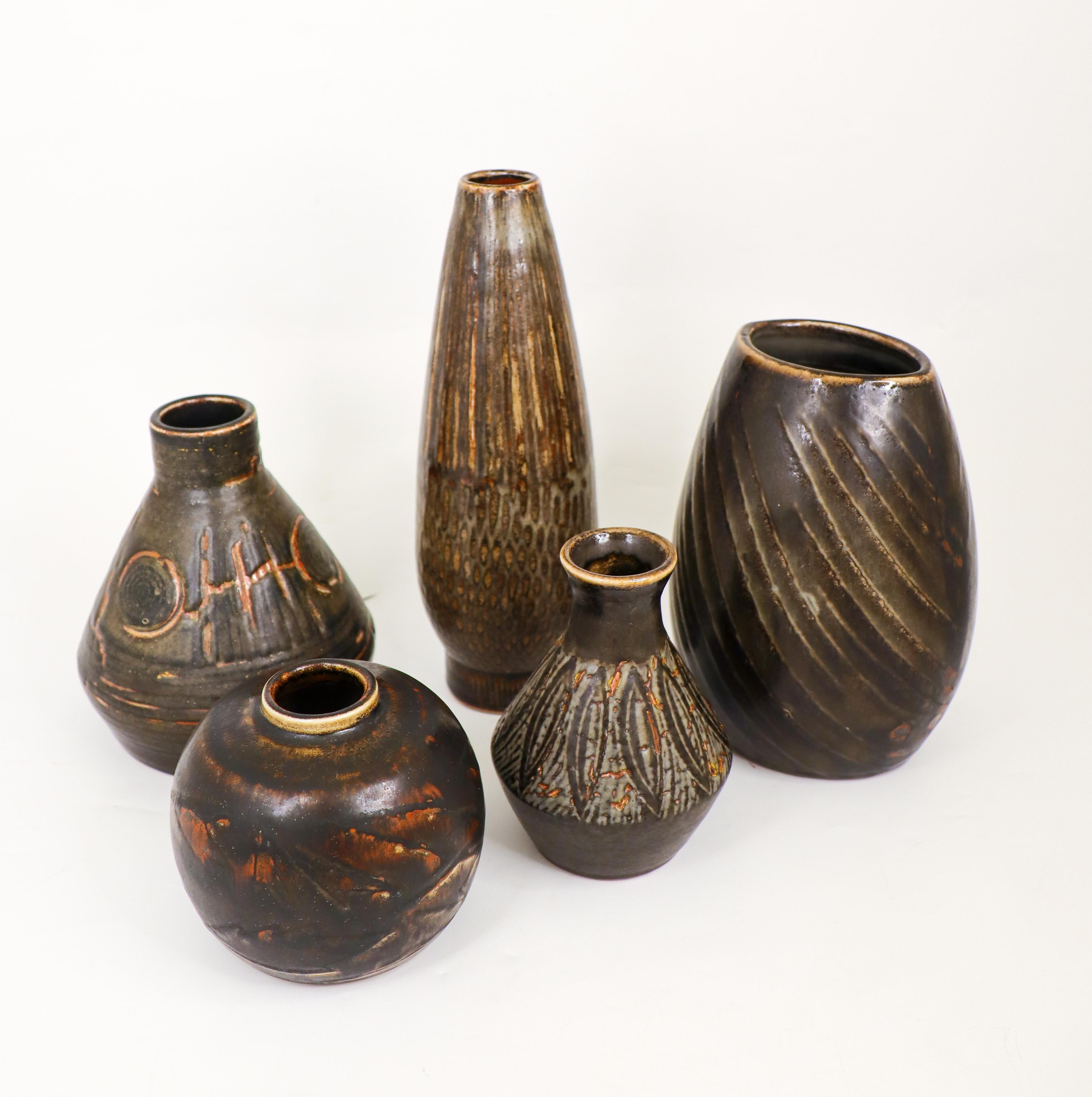 20ième siècle Groupe de 5 vases Brown Céramique, Rörstrand - Carl-Harry Stålhane en vente