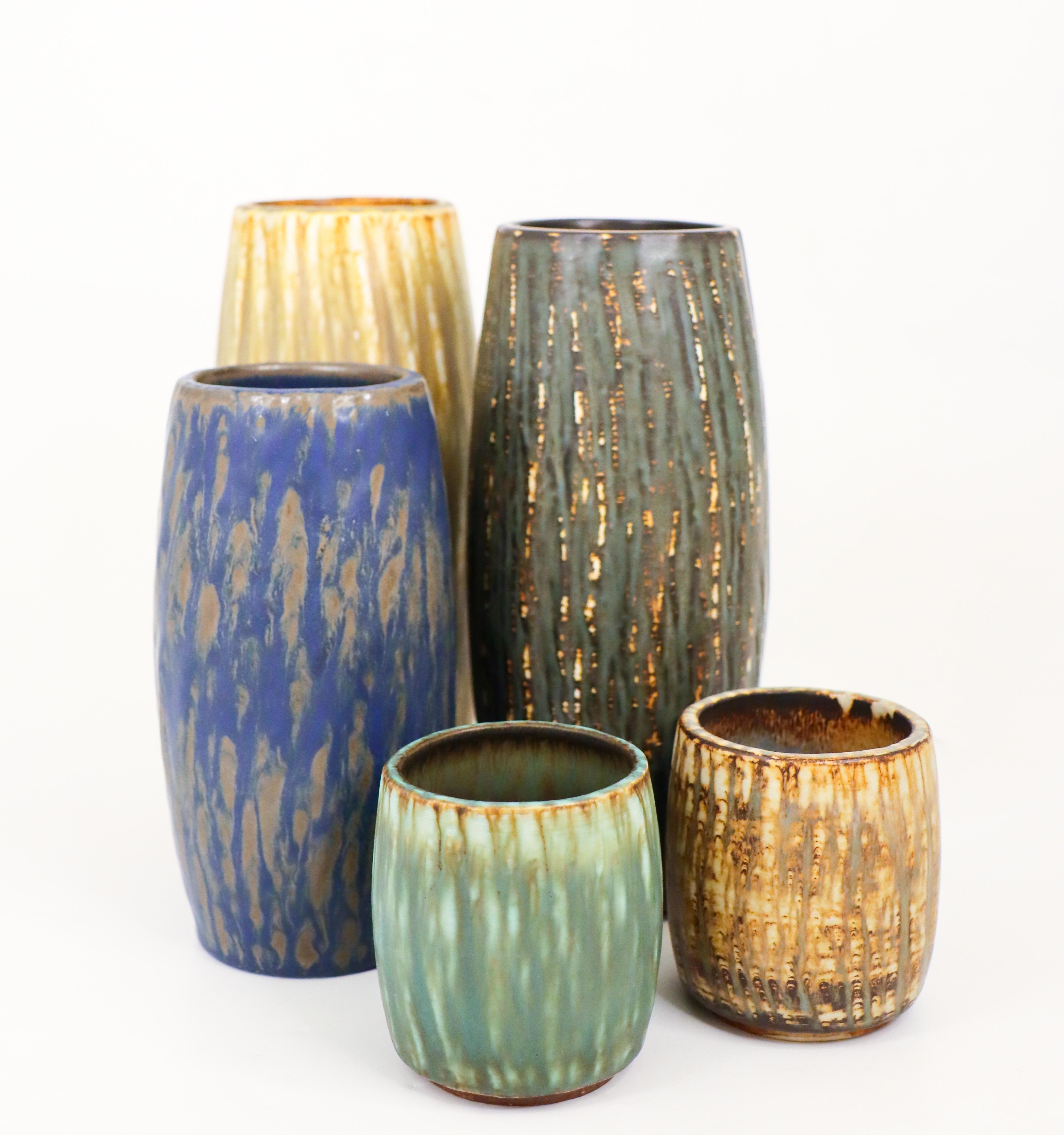 Vernissé Groupe de 5 vases en céramique - Rubus Rörstrand - Gunnar Nylund en vente