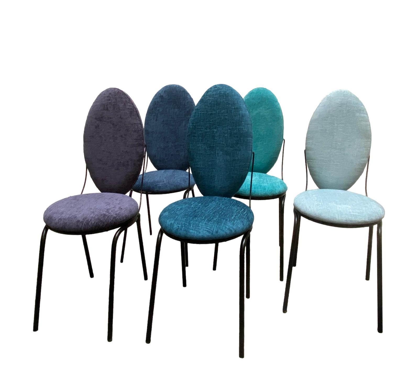 Gruppe von 5 Stühlen mit ovaler Rückenlehne, Italien, 1960 (Italienisch) im Angebot