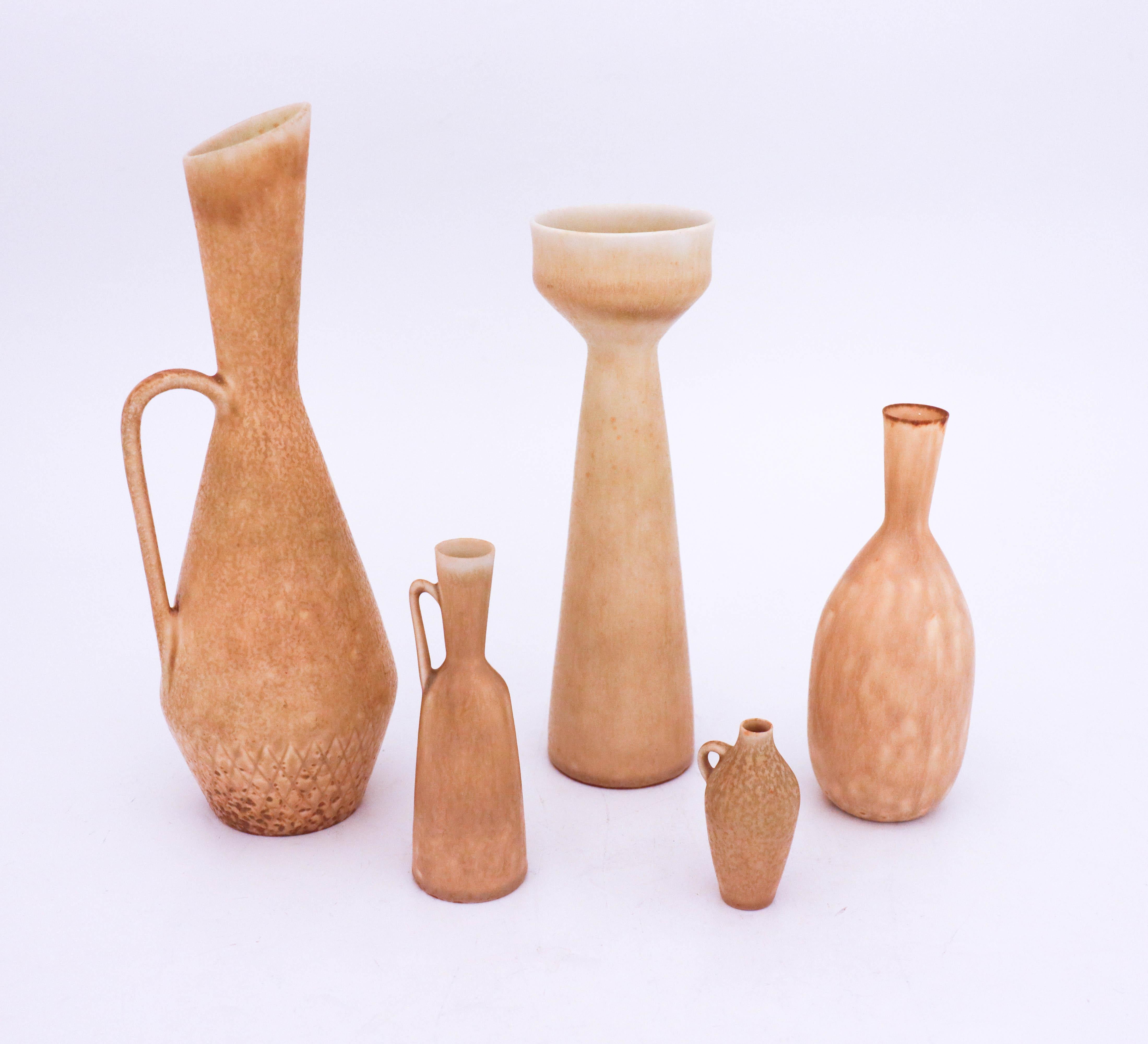 Scandinavian Modern Group of 5 Stoneware Vases Beige / Yellow, Carl-Harry Stålhane, Rörstrand, 1950s
