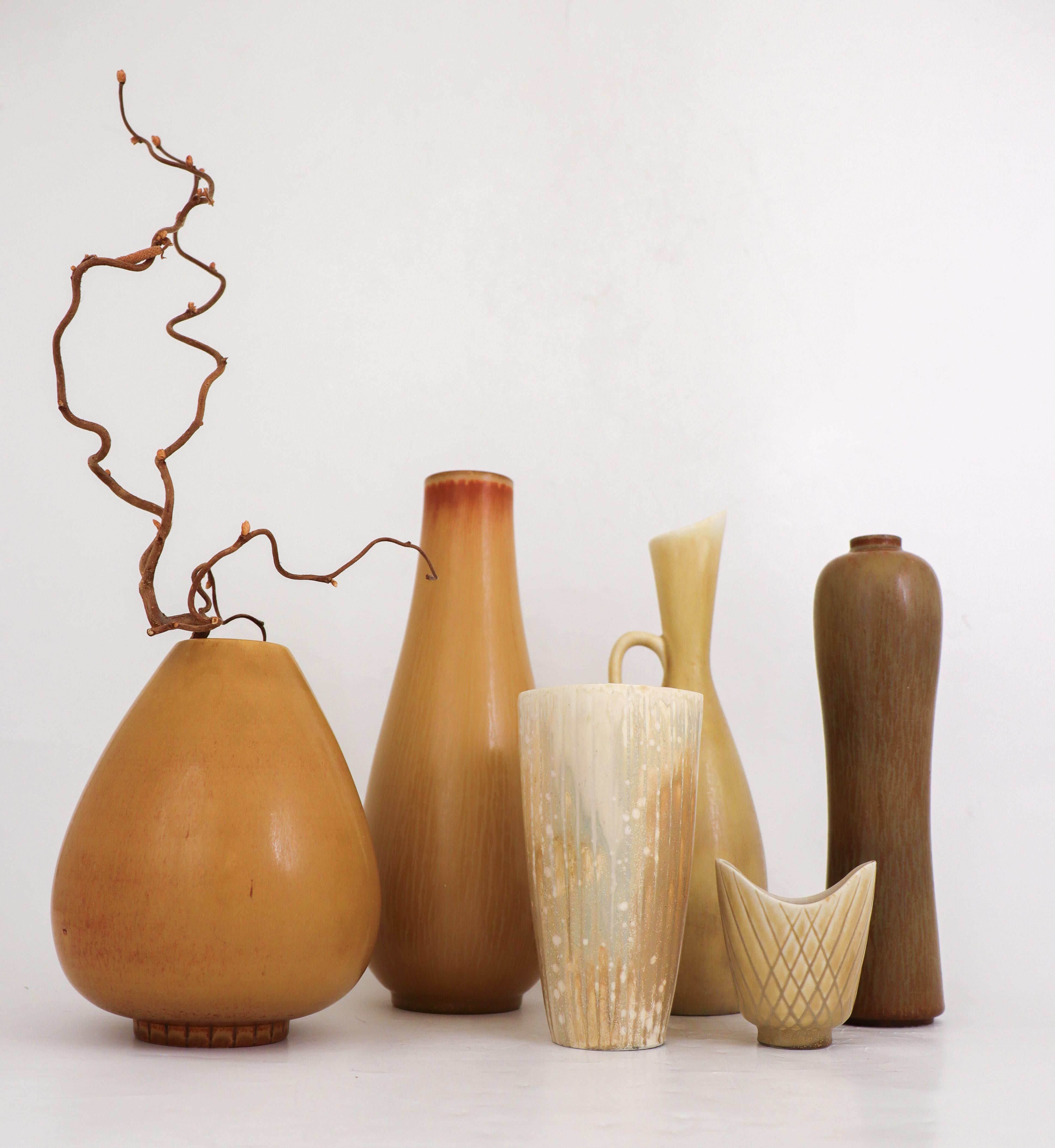 Vernissé Groupe de 5 vases en céramique jaune - Rörstrand - Gunnar Nylund - The Modernity en vente