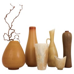 Gruppo di 5 vasi in ceramica gialla - Rörstrand - Gunnar Nylund - Modernità del medioevo