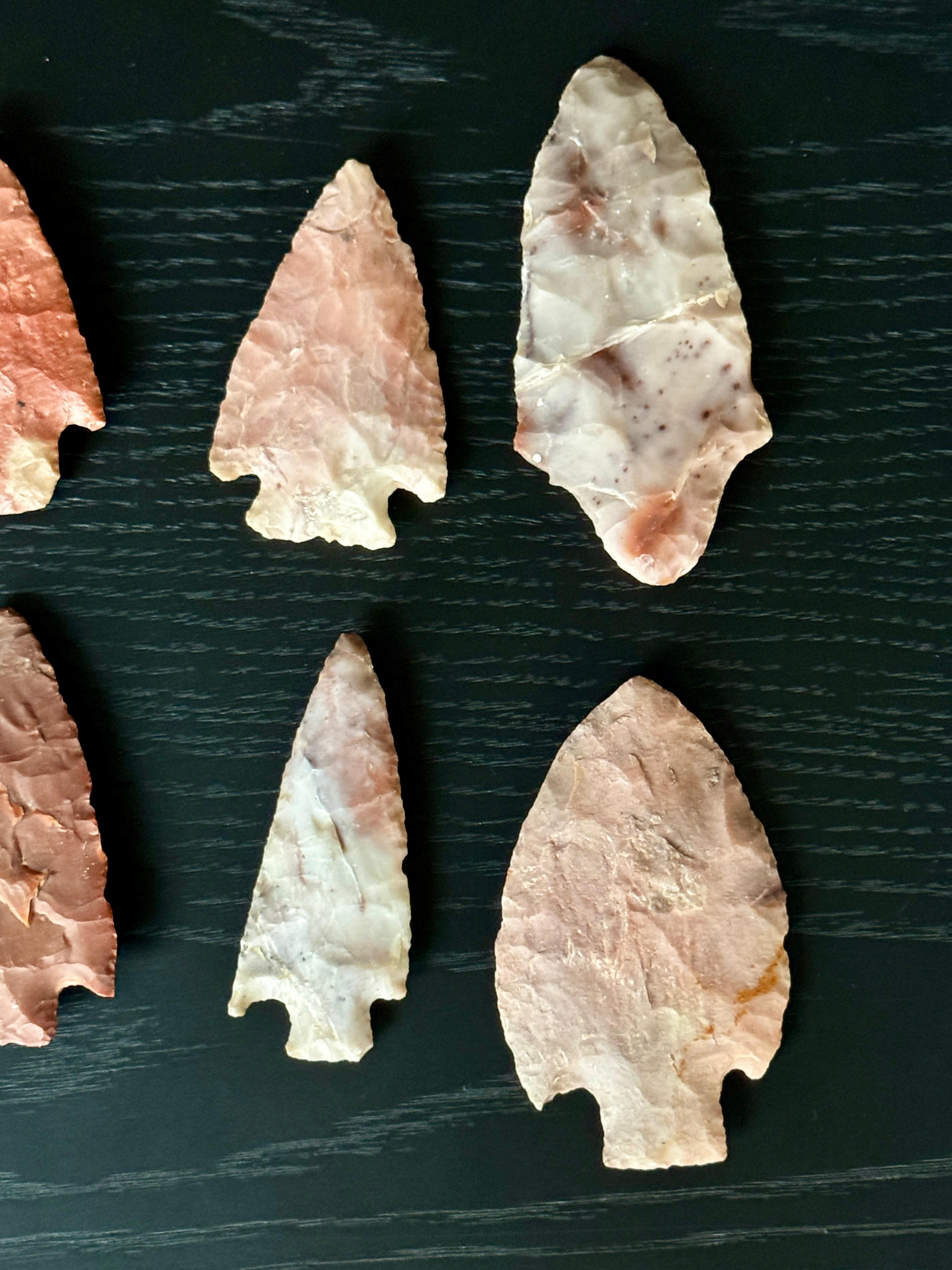 different types of arrowheads