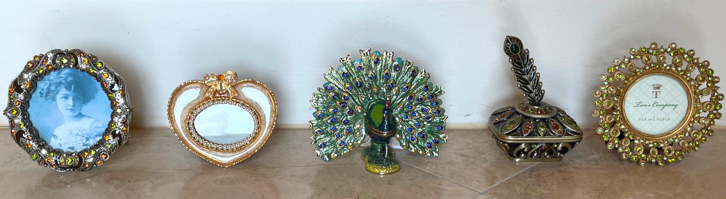 Grupo de ocho artículos de mesa esmaltados en Bueno estado para la venta en West Palm Beach, FL