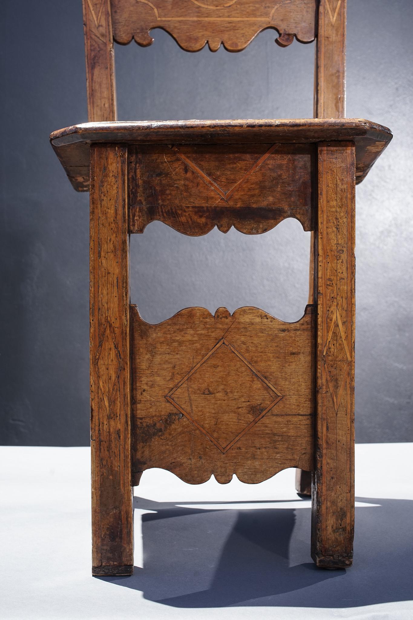 Hand-Carved Group of Four 18th Century Inlaid Walnut Side Chairs For Sale