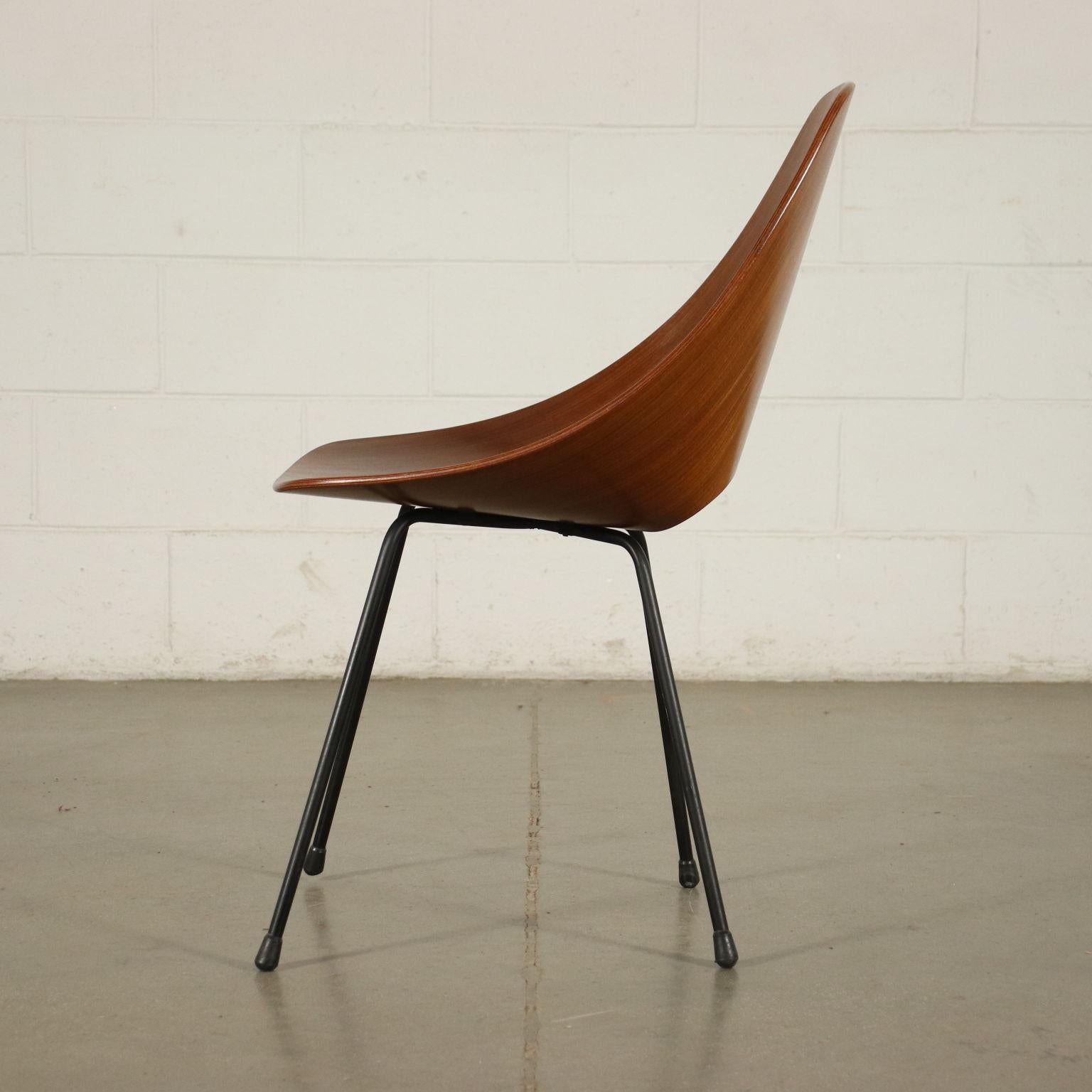 Group of Four Chairs Vittorio Nobili Plywood Enamelled Metal, Italy, 60s 3