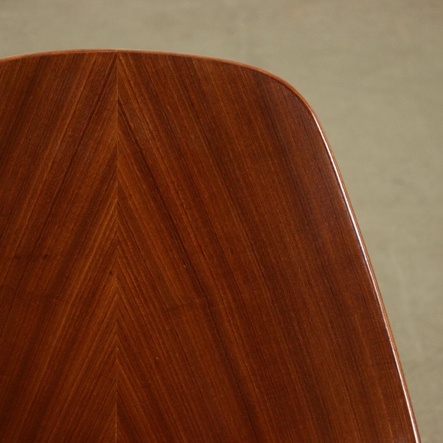 Enameled Group of Four Chairs Vittorio Nobili Plywood Enamelled Metal, Italy, 60s