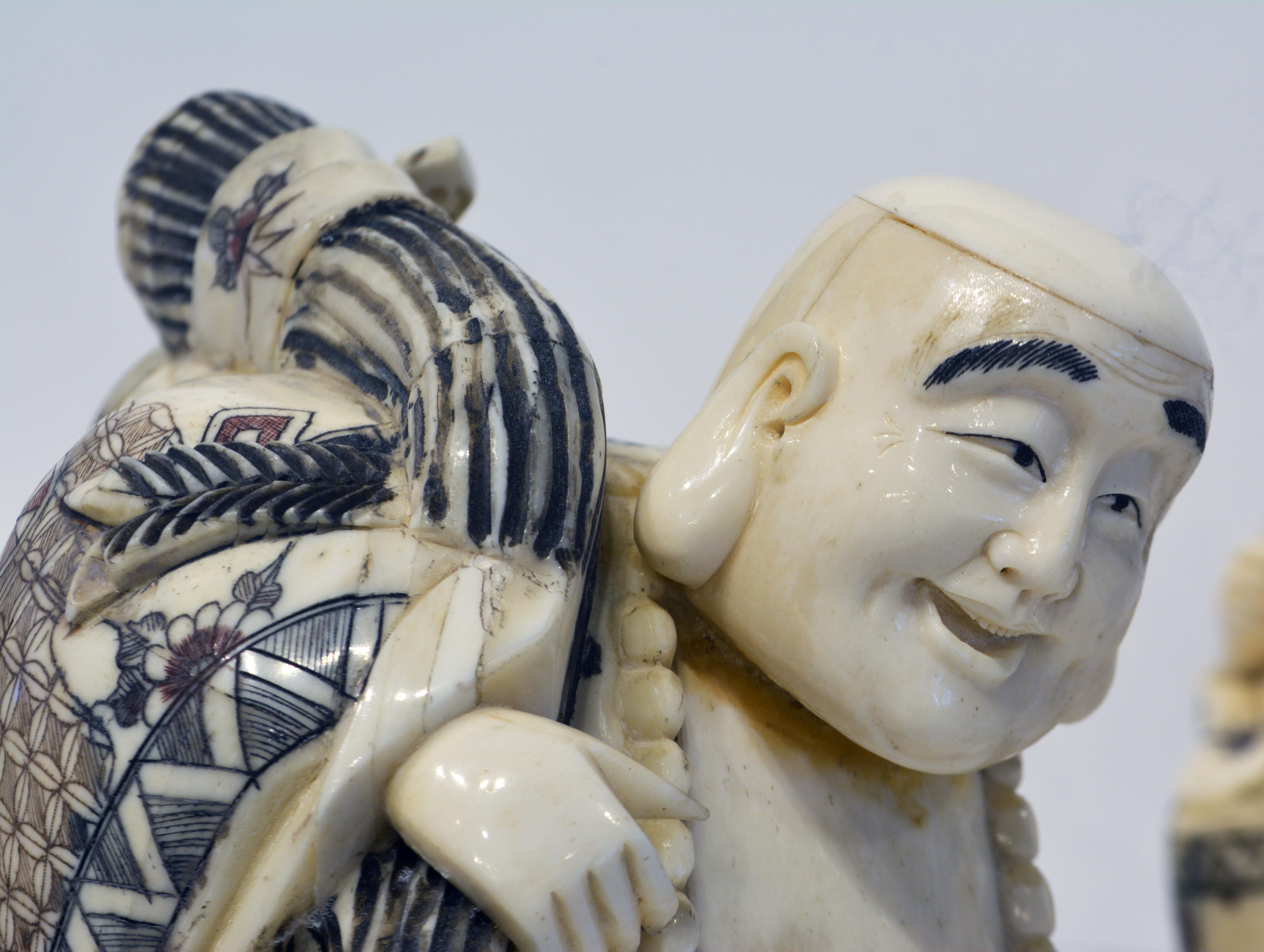 Group of Four Chinese Carved Ox-Bone Scrimshaw Immortal Figures, 20th Century 1