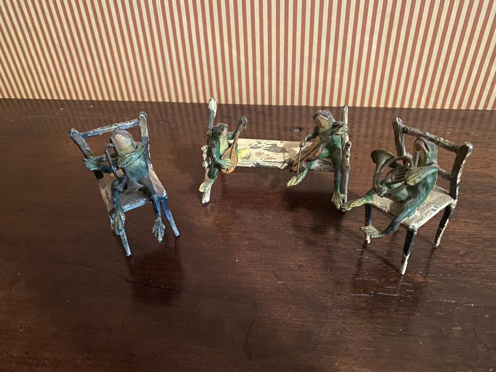 Gruppo di rane musicanti, bronzo dipinto a freddo, Austria, fine XIX secolo in vendita 6