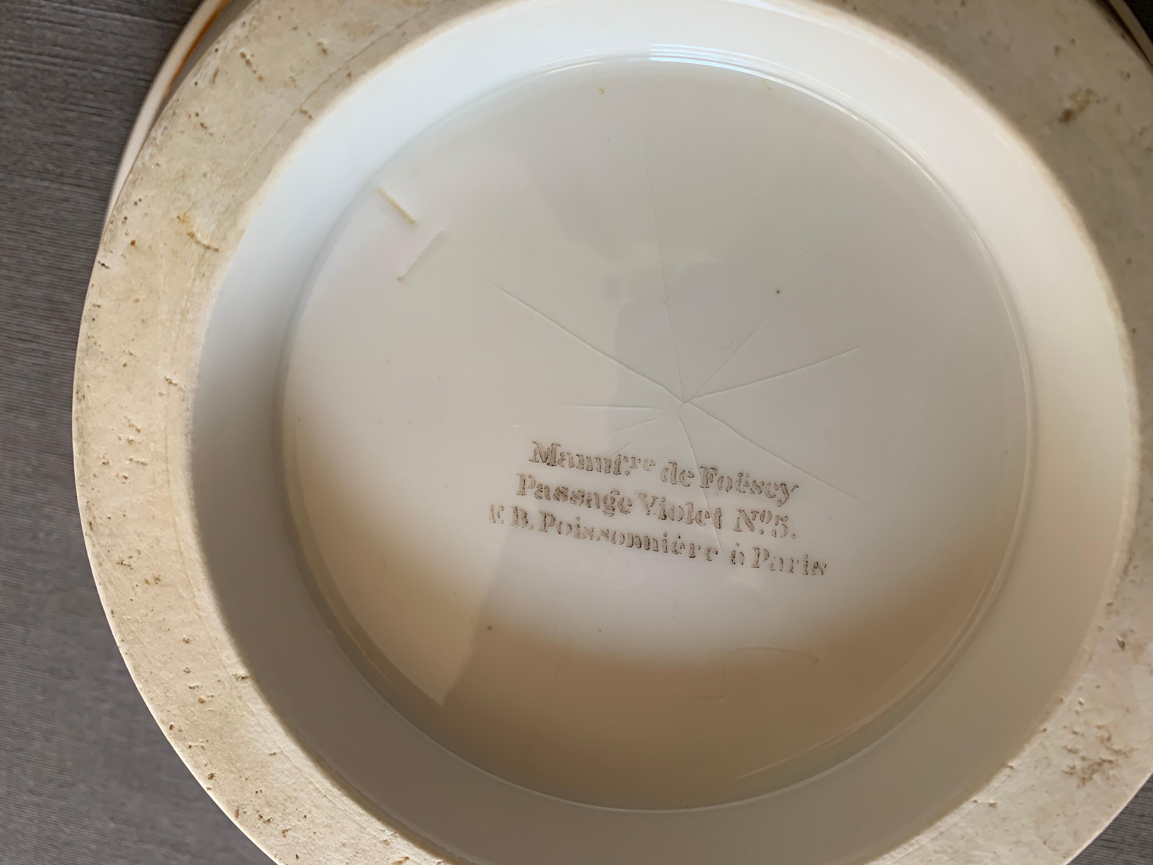 Groupe de porcelaine de Paris blanche et dorée en vente 5