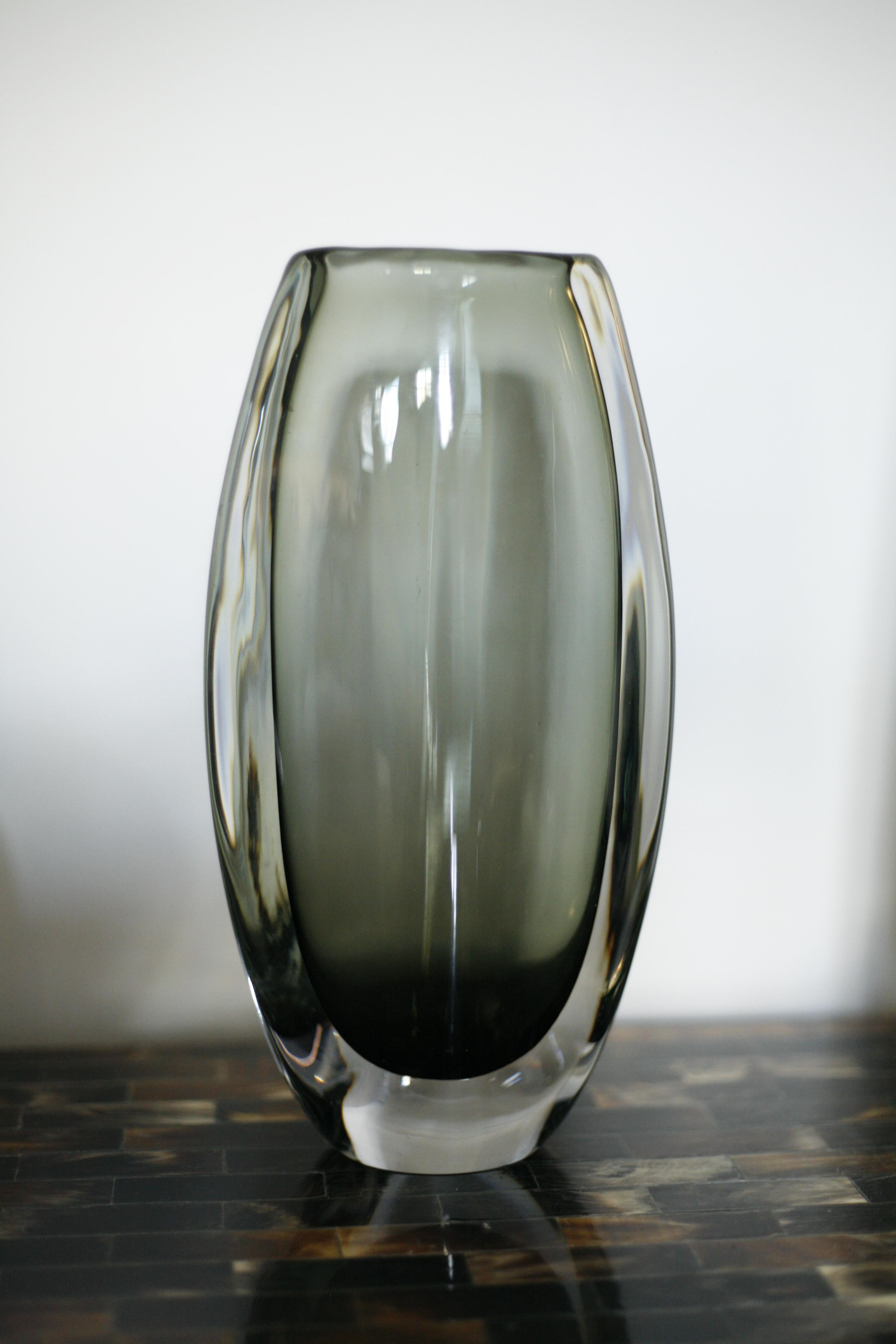 Mid-Century Modern Group of green Nils landberg for Orrefors Crystal Glass Vases, Sweden, 1950s