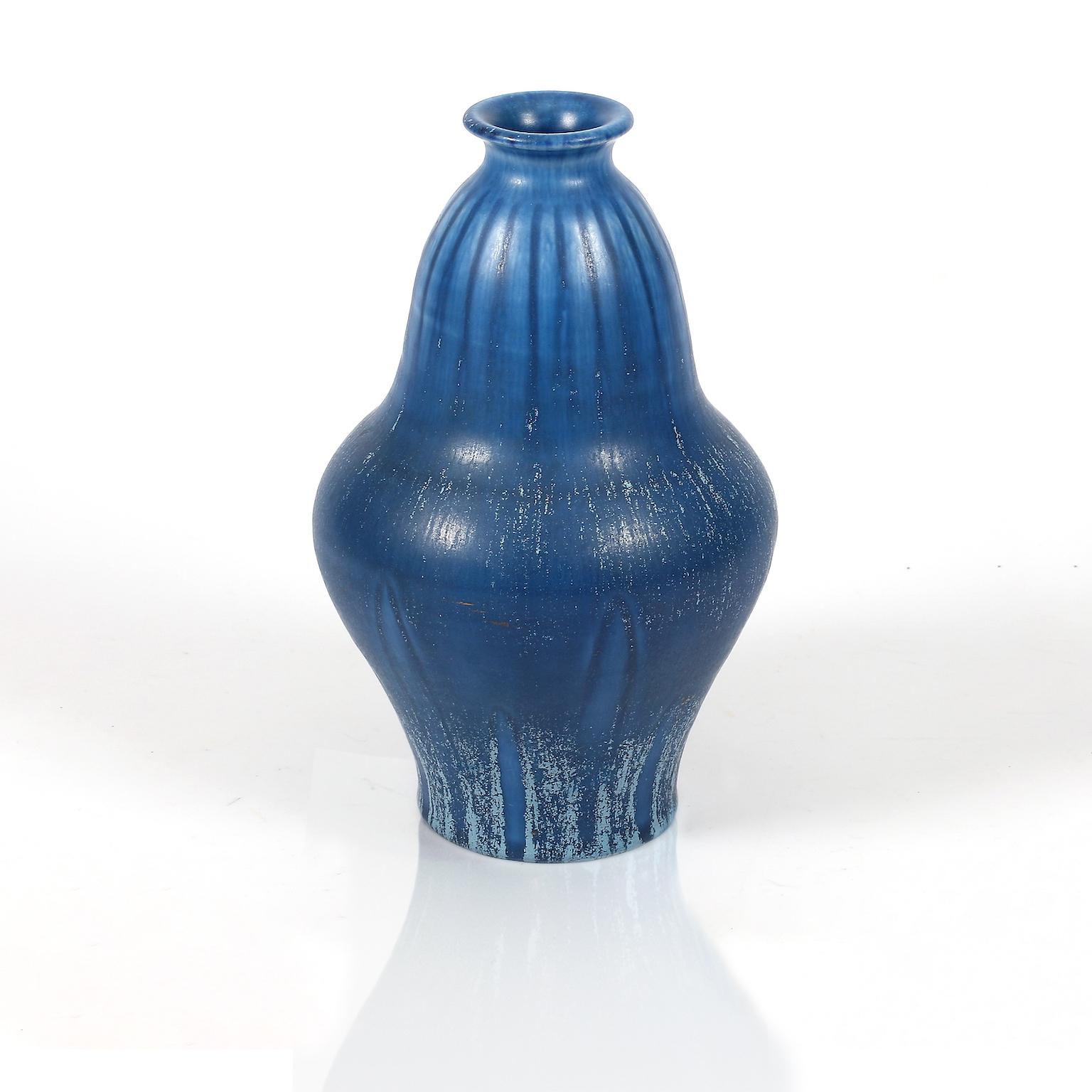 Ceramic Group of Scandinavian Modern vases in blue glaze by Bo Fajans, Sweden 1940's For Sale