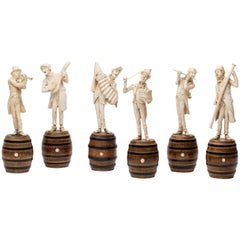 Groupe de six musiciens allemands du 19e siècle sculptés à la main