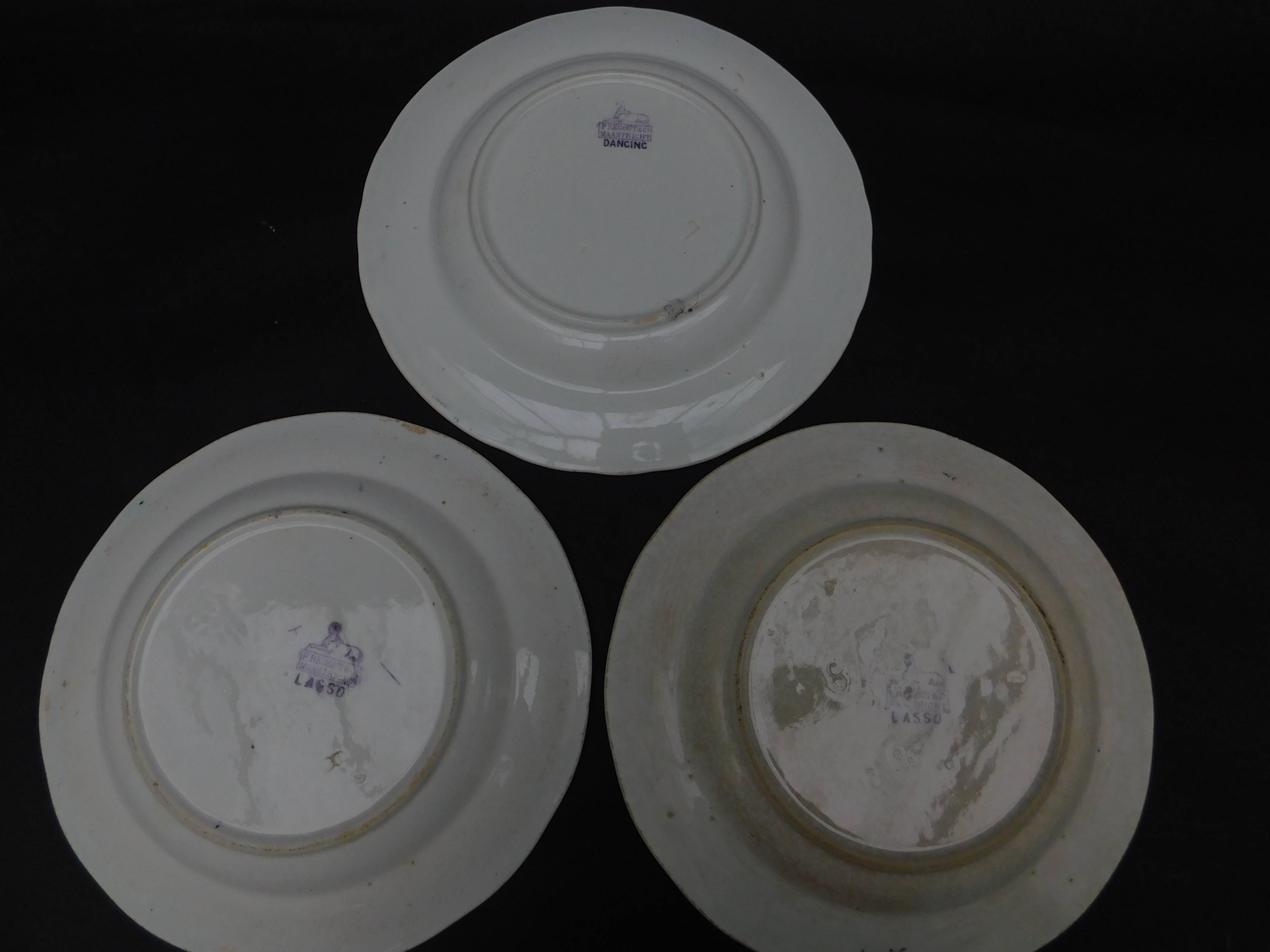 Group of Three 19th Century Dutch Purple and White Transfer Ware Plates For Sale 2