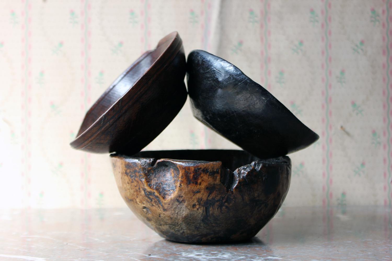 Group of Three 19th Century Treen Bowls In Good Condition In Bedford, Bedfordshire