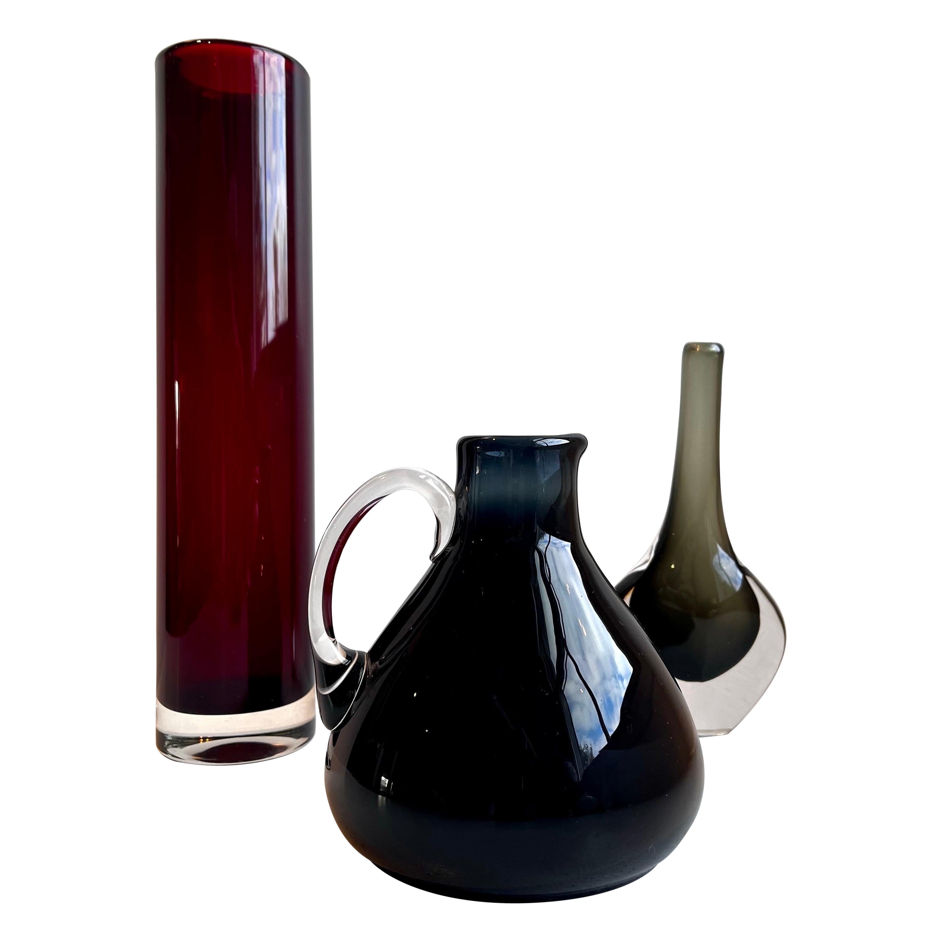 Group of Three Art Glass Vases, Sweden / Italy im Angebot