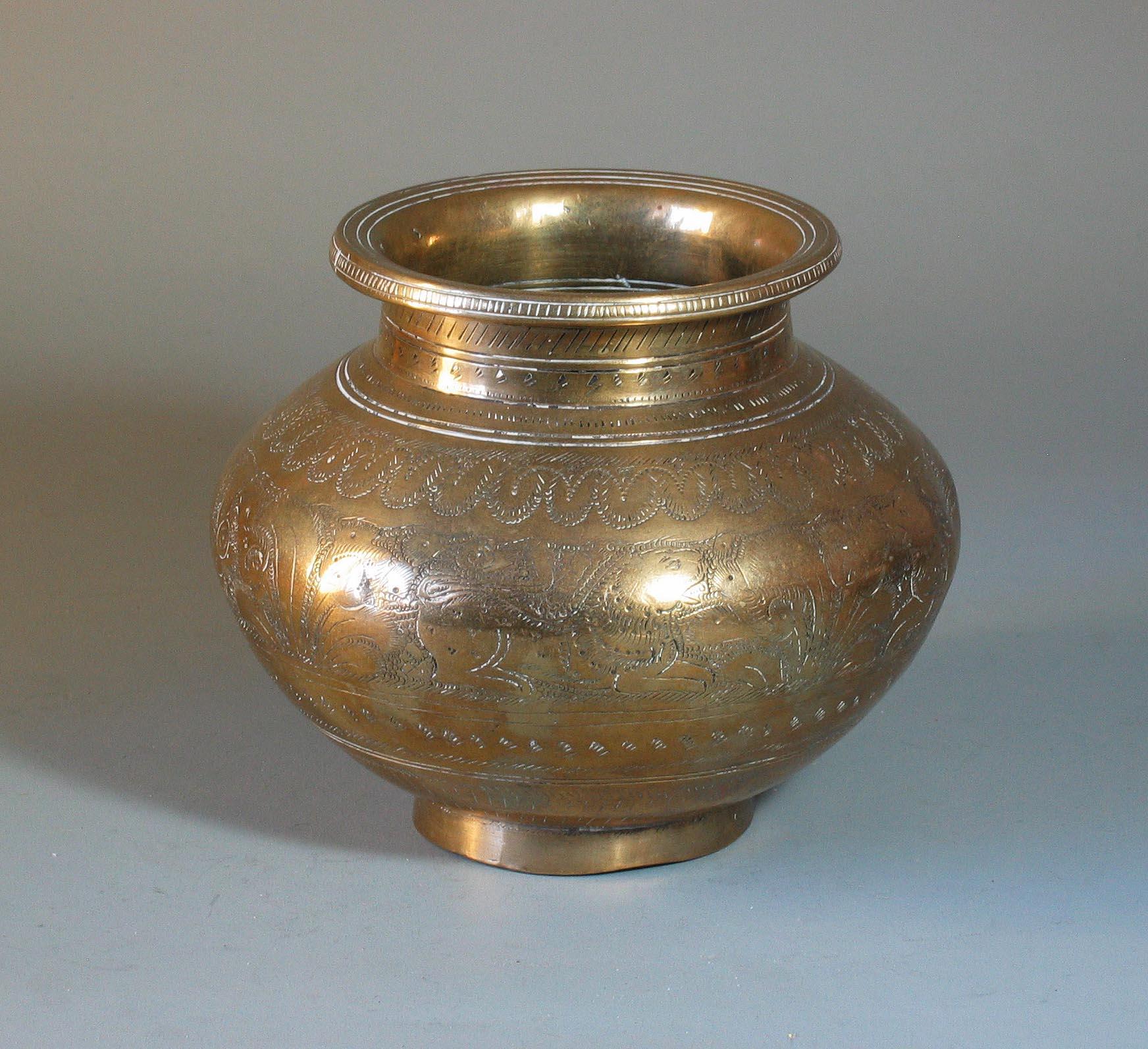 Hand-Crafted Group of Three Brass Vases Lotas Tanjore South India For Sale