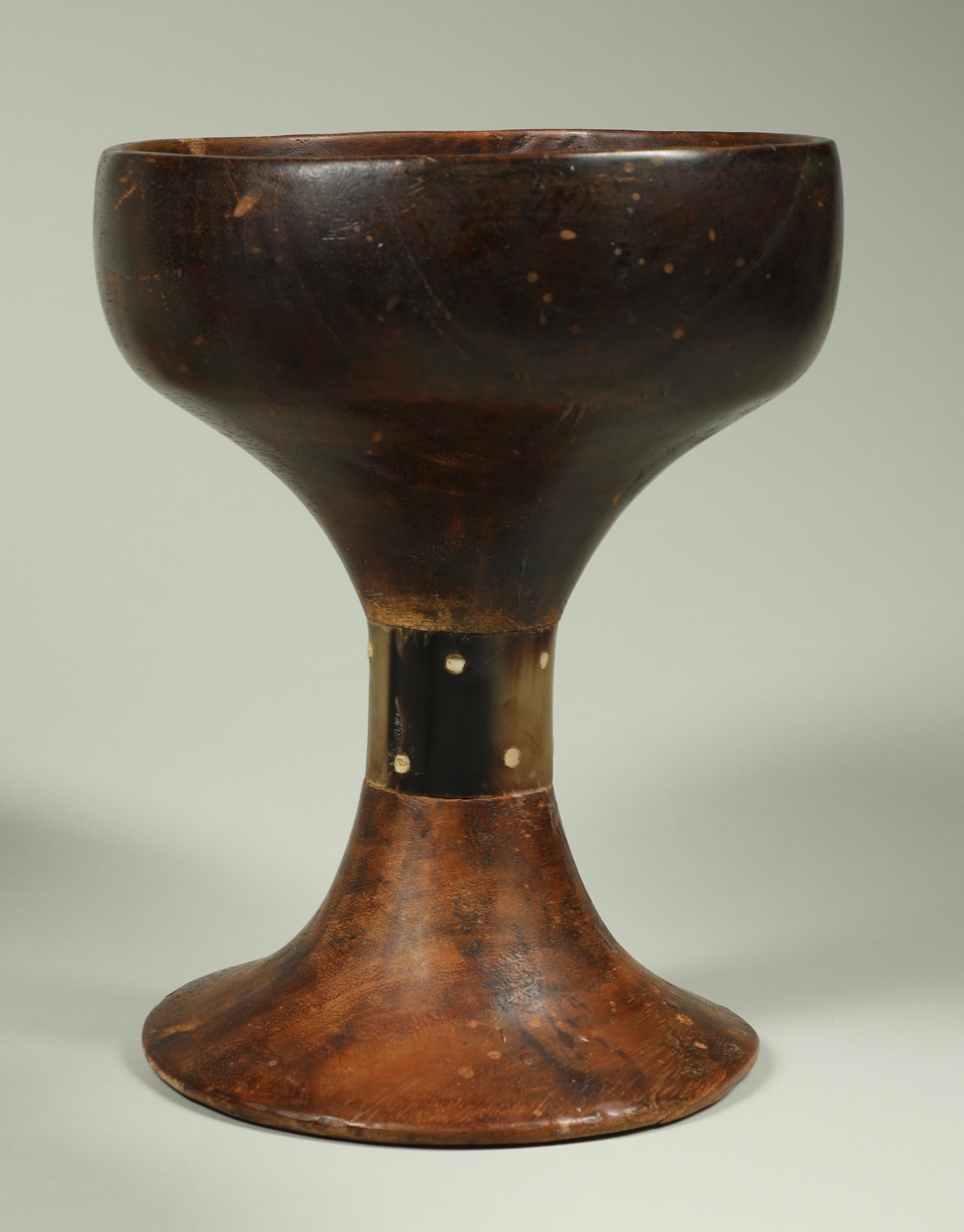 Grupo de tres cuencos de ofrenda de madera Toraja, Sulawesi, Indonesia Tribal en venta