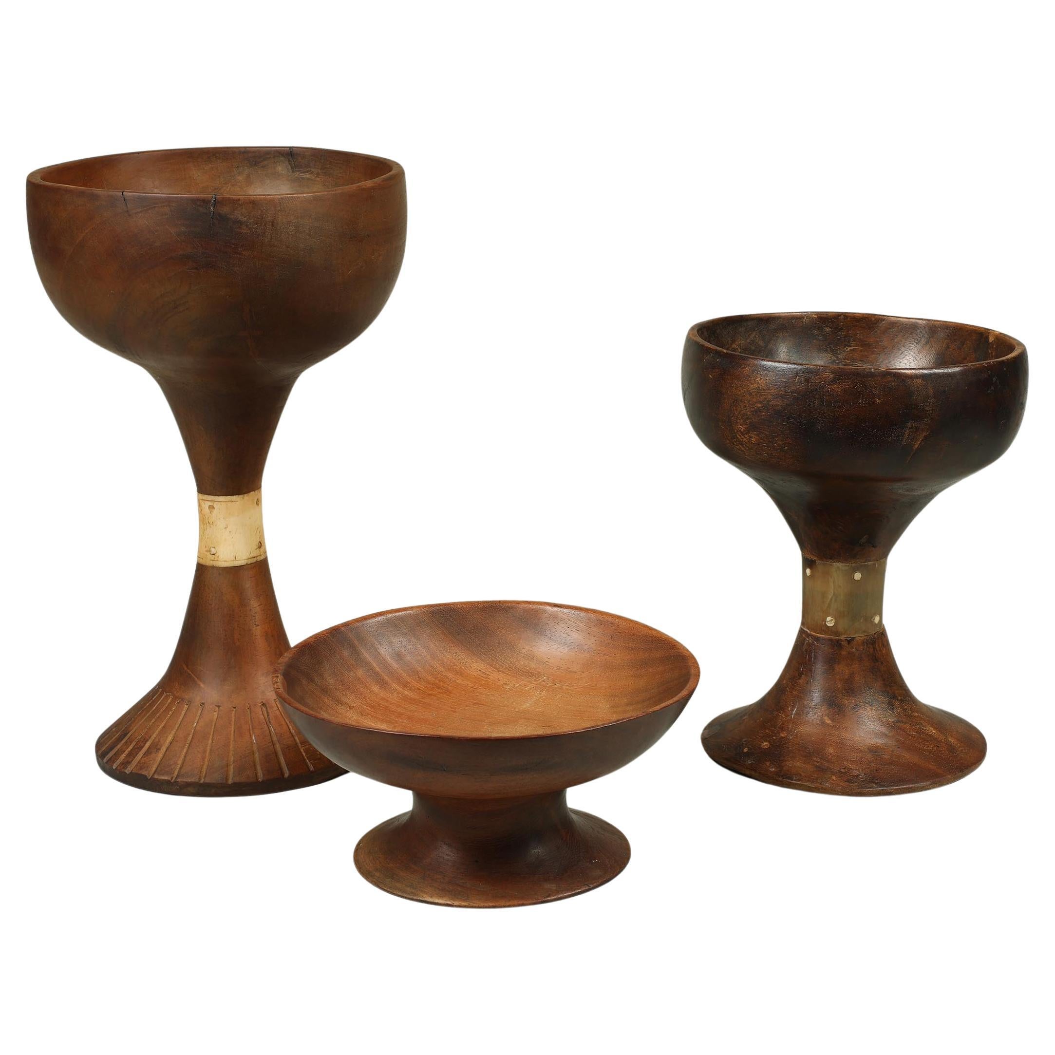 Grupo de tres cuencos de ofrenda de madera Toraja, Sulawesi, Indonesia en venta