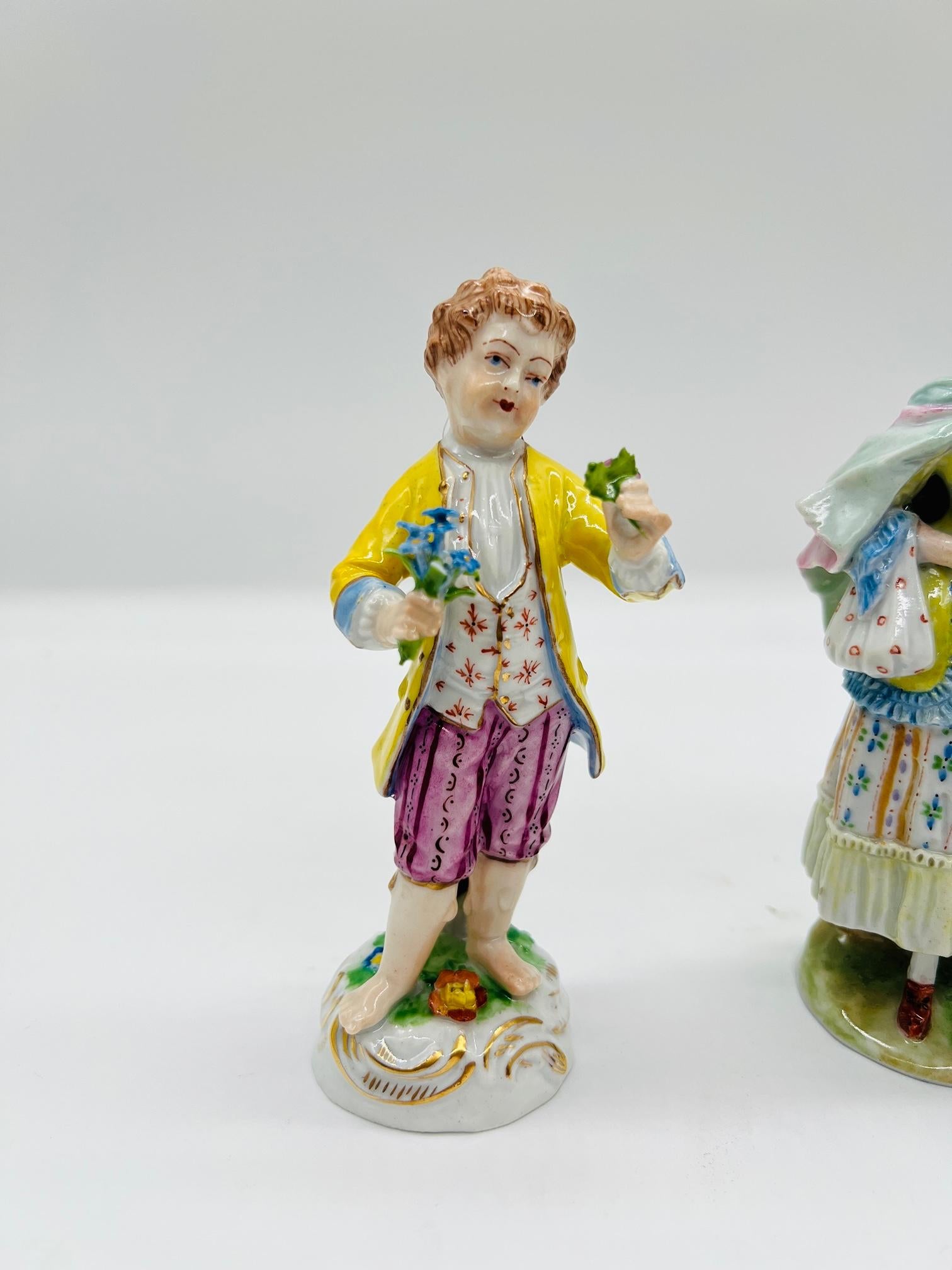 Early Victorian Grouping of Dresden Porcelain Flower Pickers Figurines, Carl Thieme For Sale