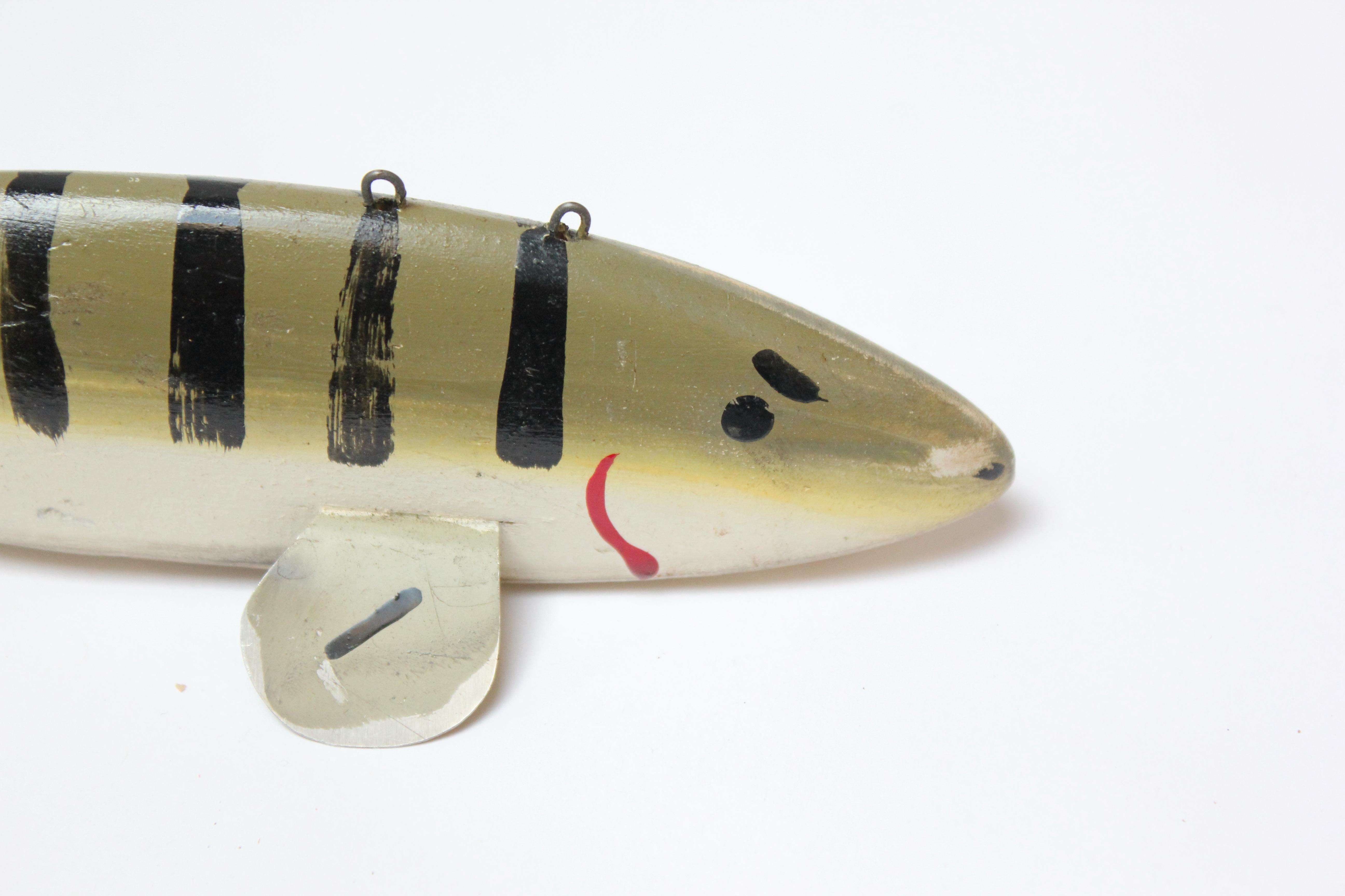 Mid-20th Century Grouping of Five Hand-Painted and Carved American Folk Art Fish Decoys For Sale