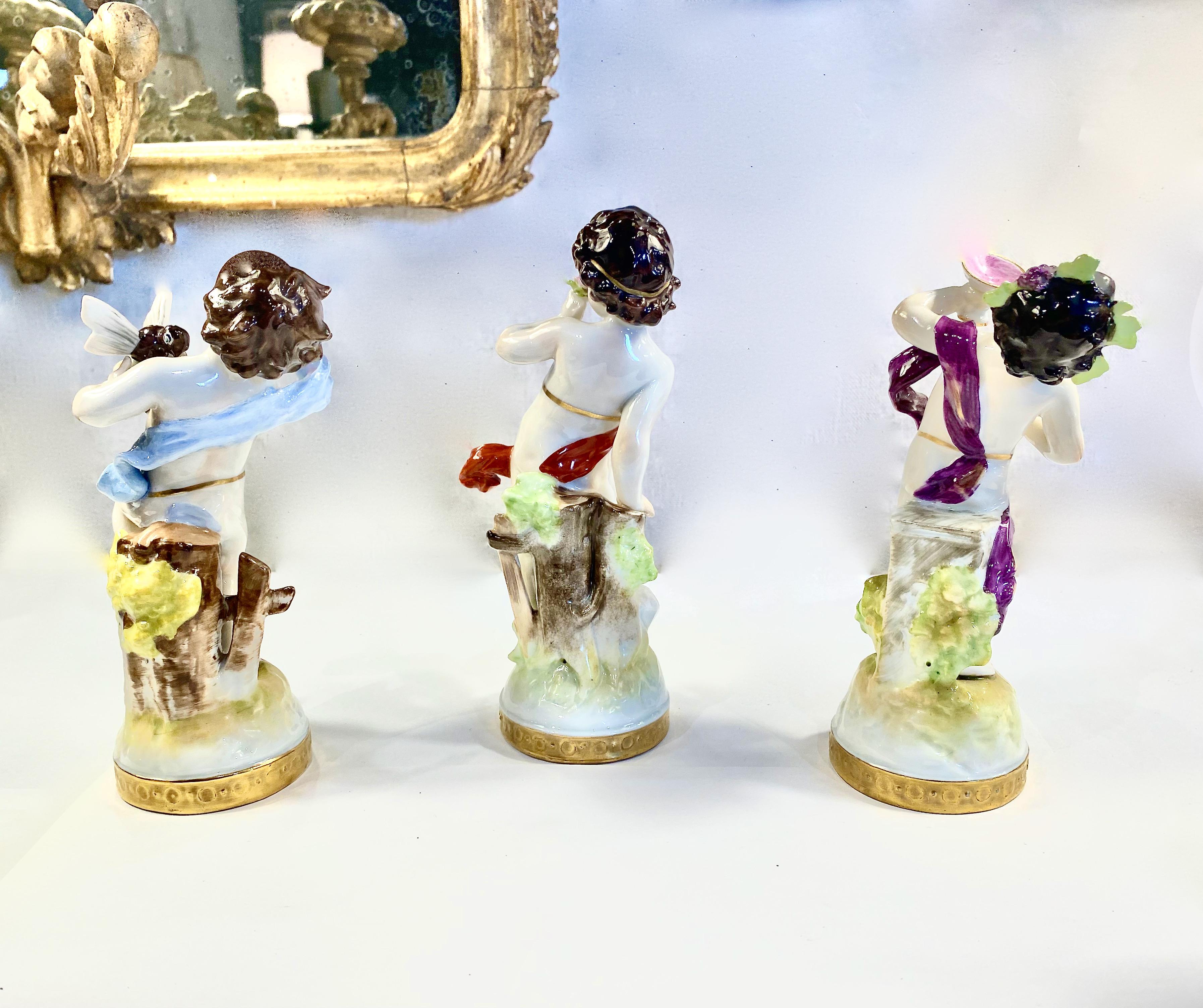 Allemand Ensemble de 5 figurines Putti de Rudolstadt Volkstedt en vente