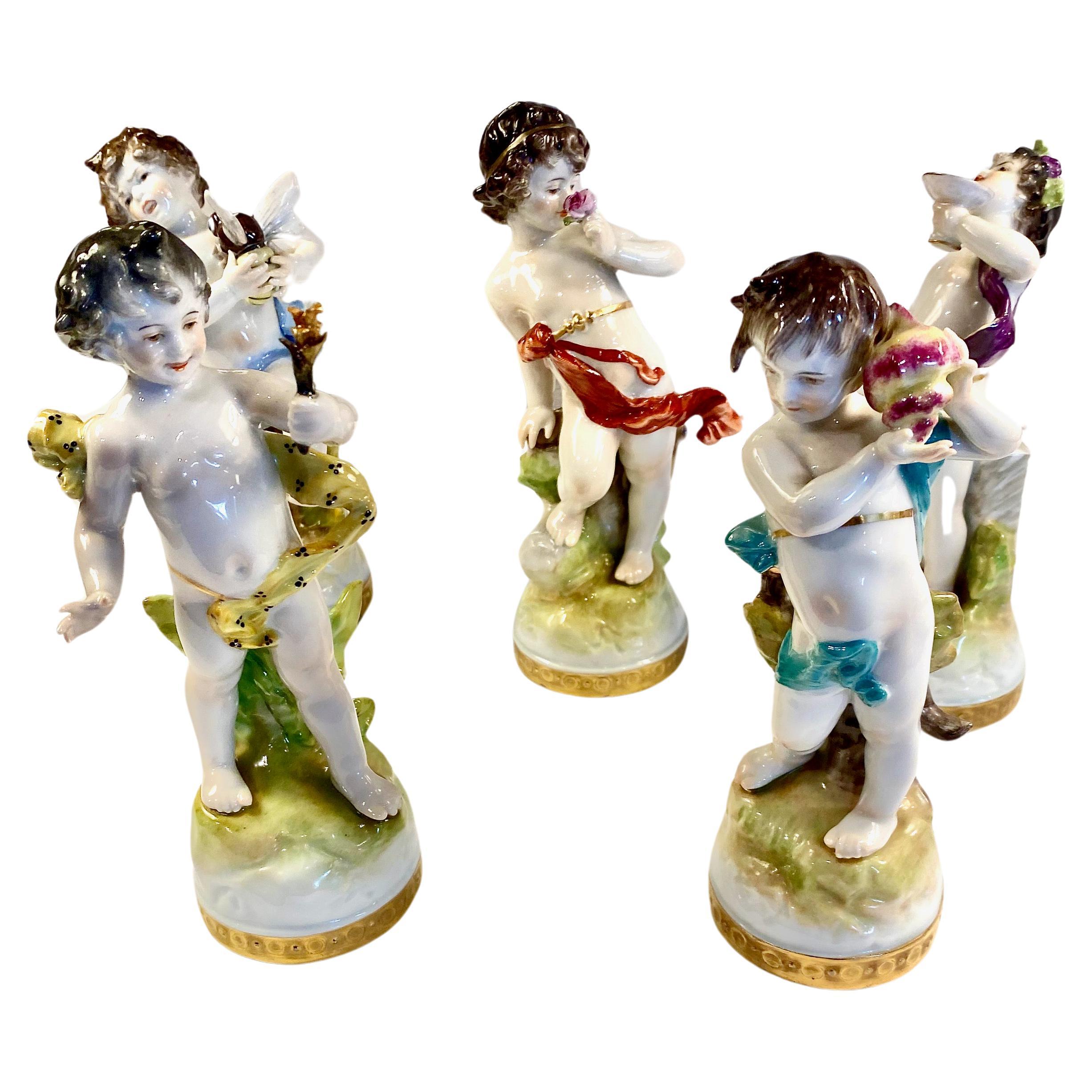 Ensemble de 5 figurines Putti de Rudolstadt Volkstedt en vente