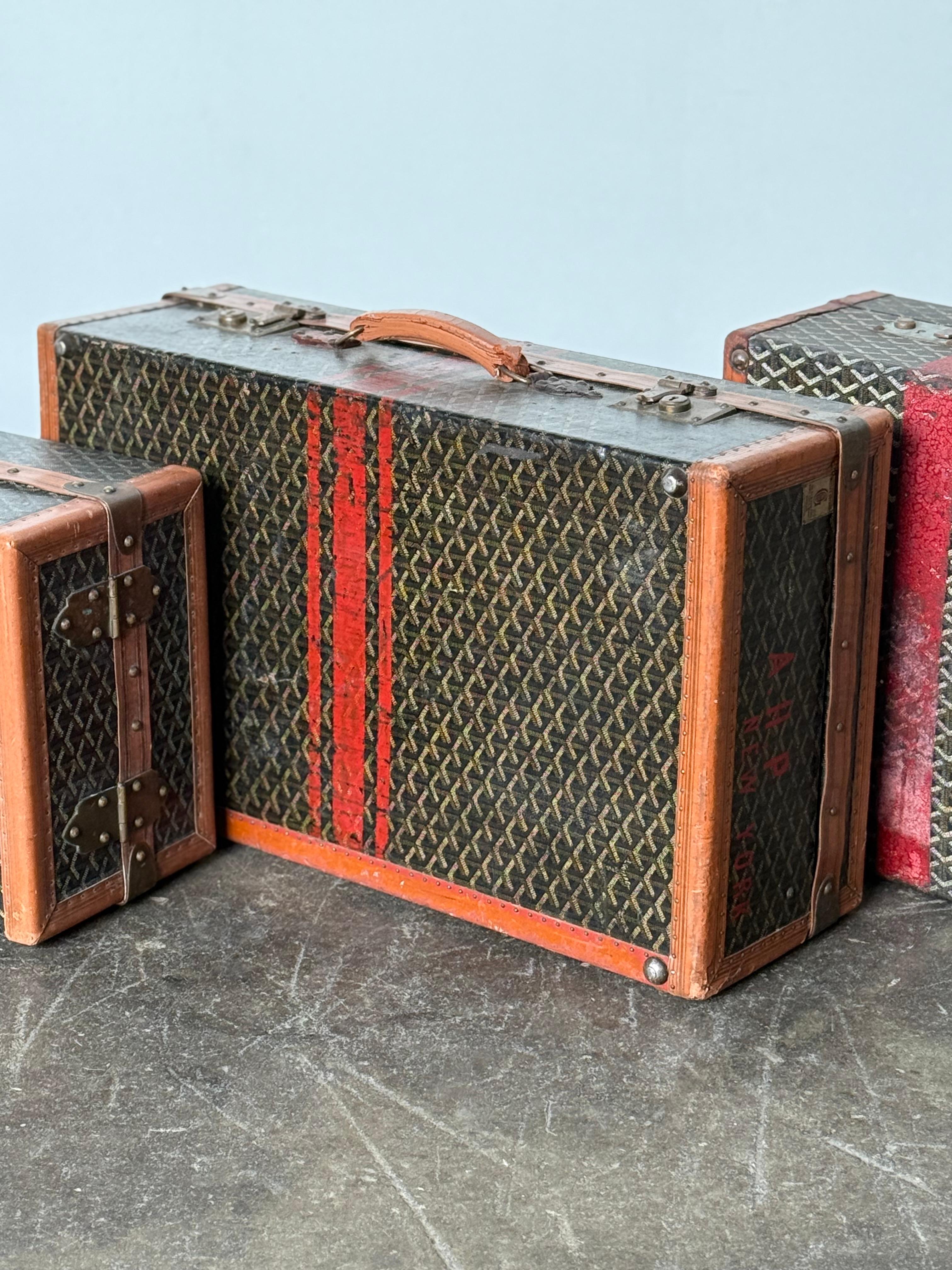Grouping of Three Rare Original Goyard Suitcases/Trunks In Distressed Condition For Sale In Brooklyn, NY