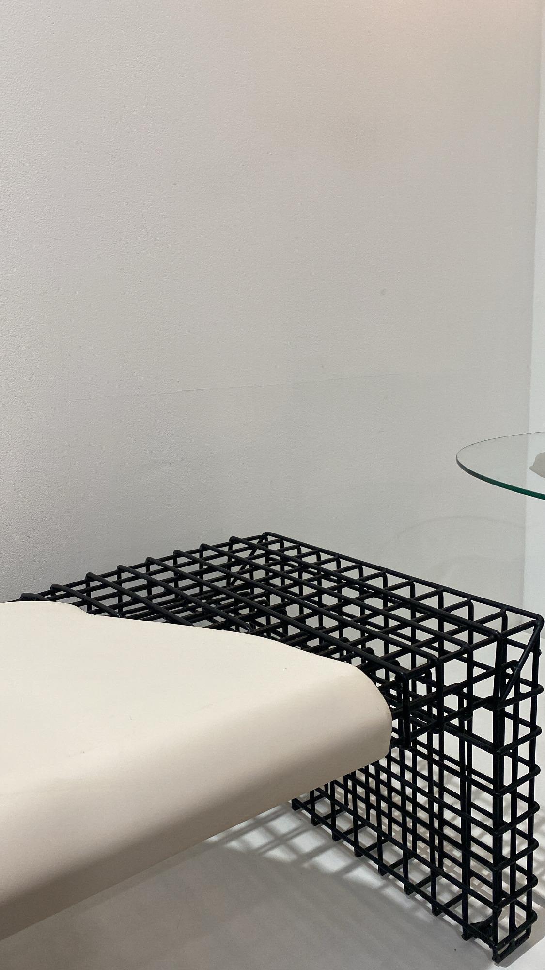 GROWTH - Polyester And Metal Bench In New Condition For Sale In Giza Governorate, EG