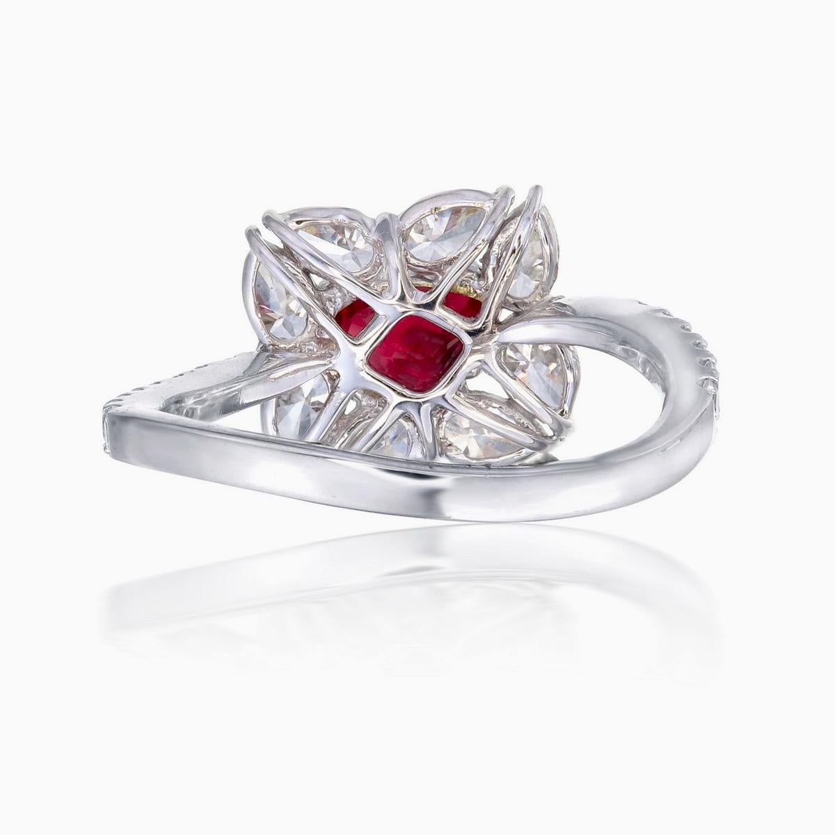 GRS 1 Carat Pigeon Blood Burma No Heat Ruby and Diamond Ring in 18 Karat Gold In New Condition For Sale In Bangkok, TH