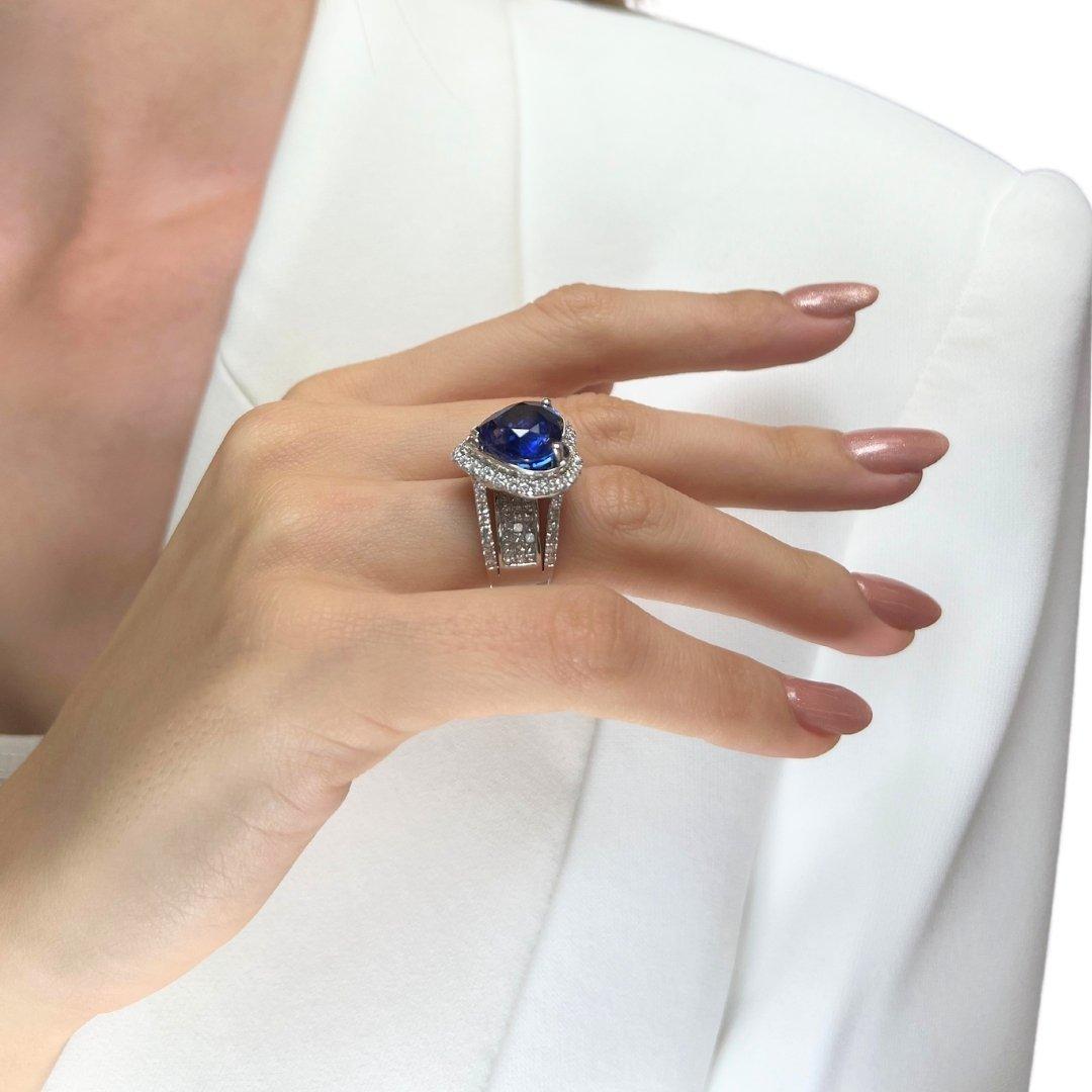 da uomo o donna GRS 18K 8.02 Ct Natural Sri Lanka Royal Blue Sapphire&Diamonds Engagement Ring in vendita