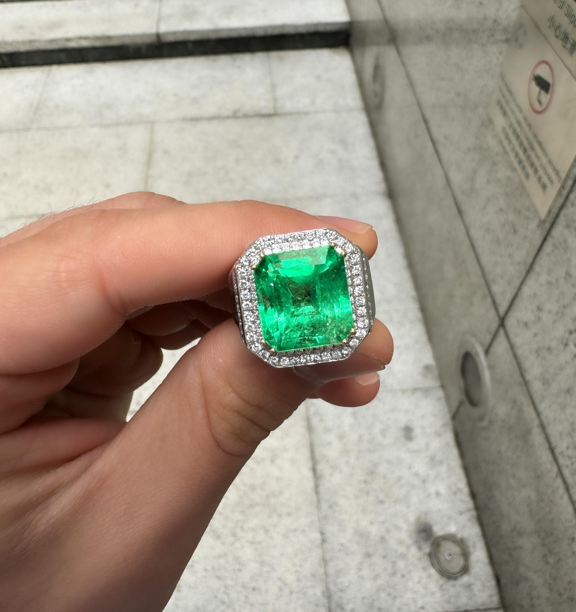 GRS 9.54 Carat Colombian Emerald Insignificant Oil and Diamond Halo Mens Ring For Sale 3