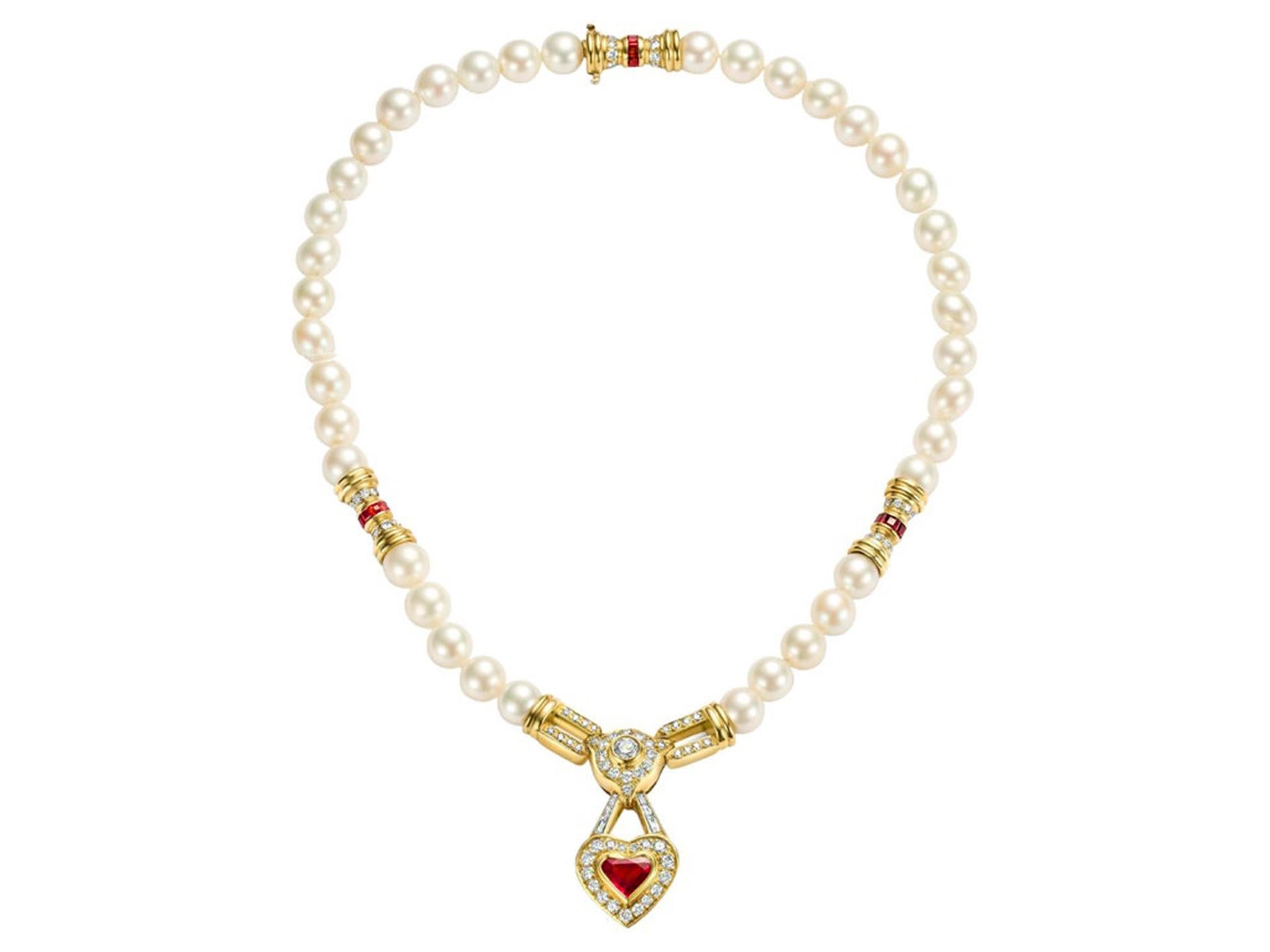 GRS Cert. 18 kt. Yellow gold Pearl Necklace w. Diamonds & Heart Shaped Red Ruby For Sale