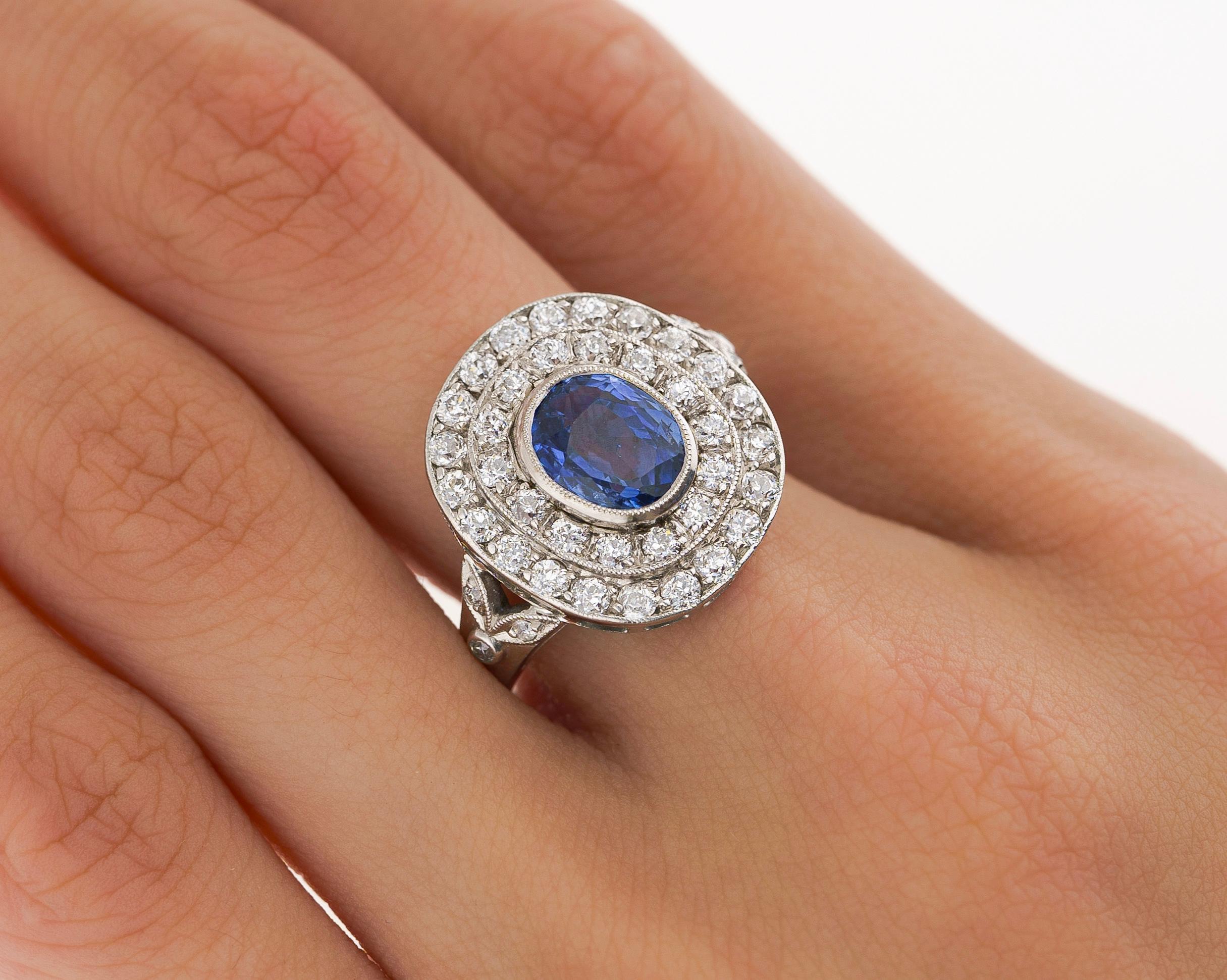 GRS Cert 2.56ct No Heat Kashmir Blue Sapphire in Platinum Diamond Halo Ring For Sale 4