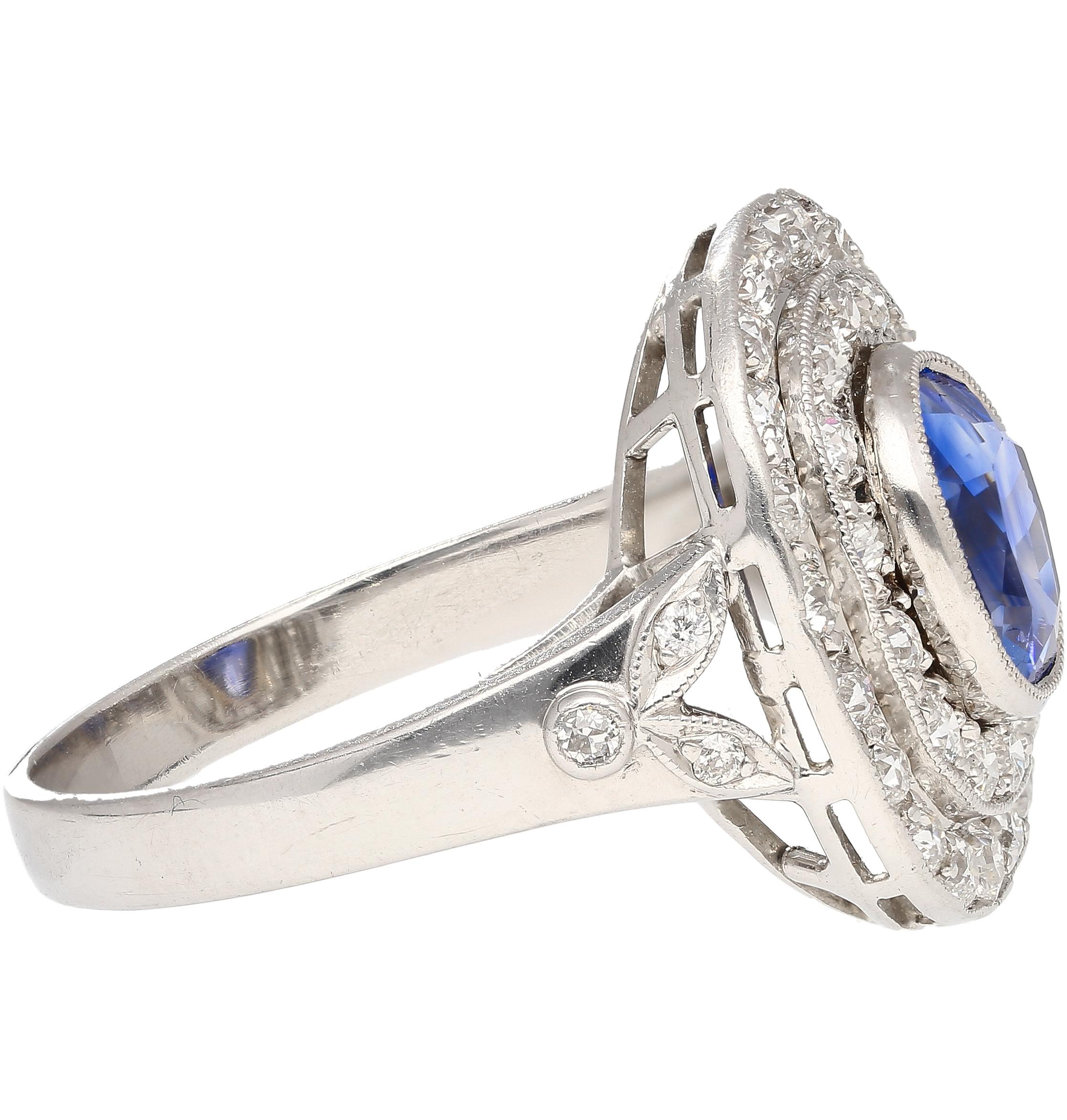Women's GRS Cert 2.56ct No Heat Kashmir Blue Sapphire in Platinum Diamond Halo Ring For Sale
