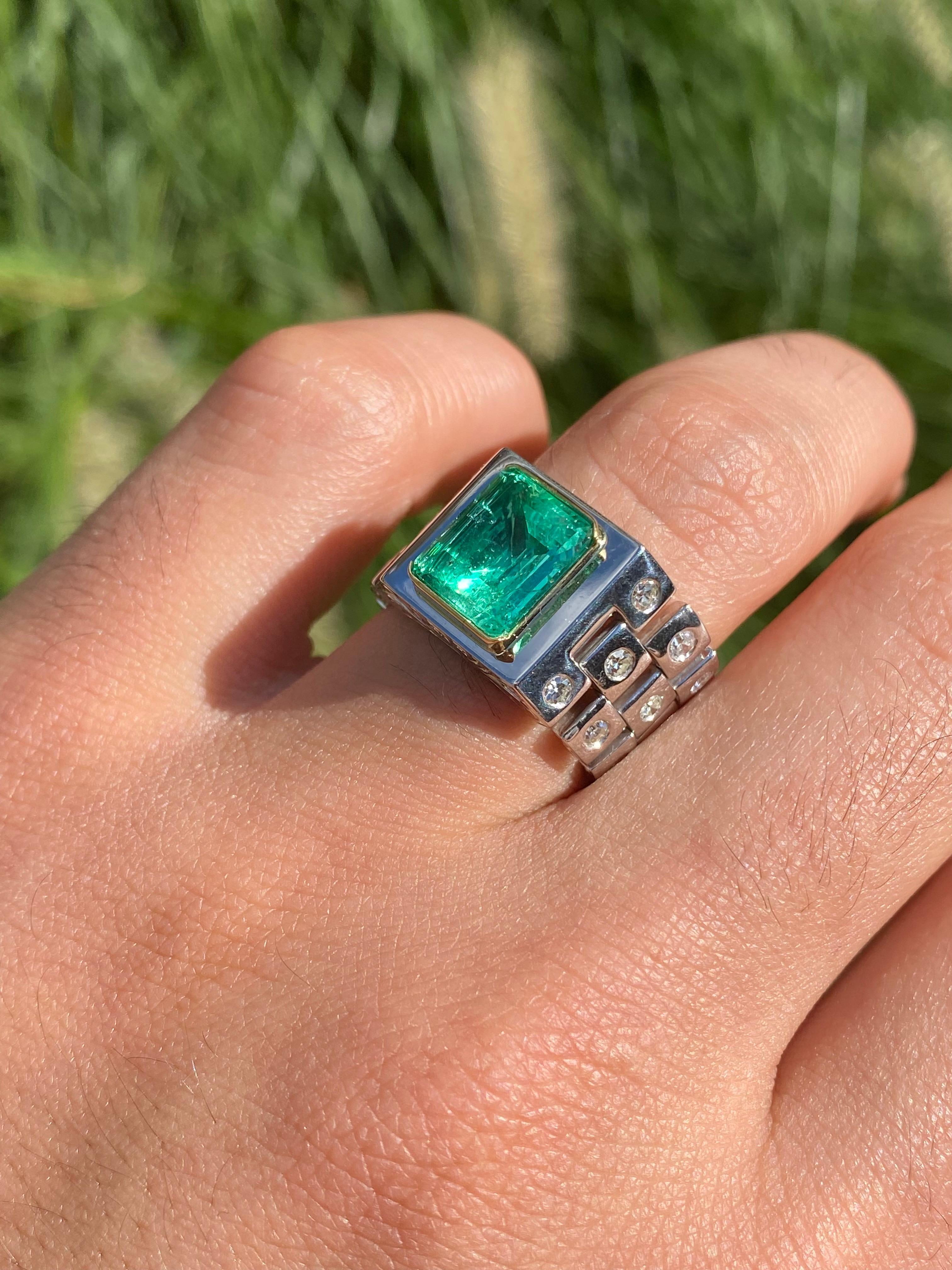 Men's GRS Cert. 3.43 Carat Colombian Emerald Mens Platinum Carved Link Ring