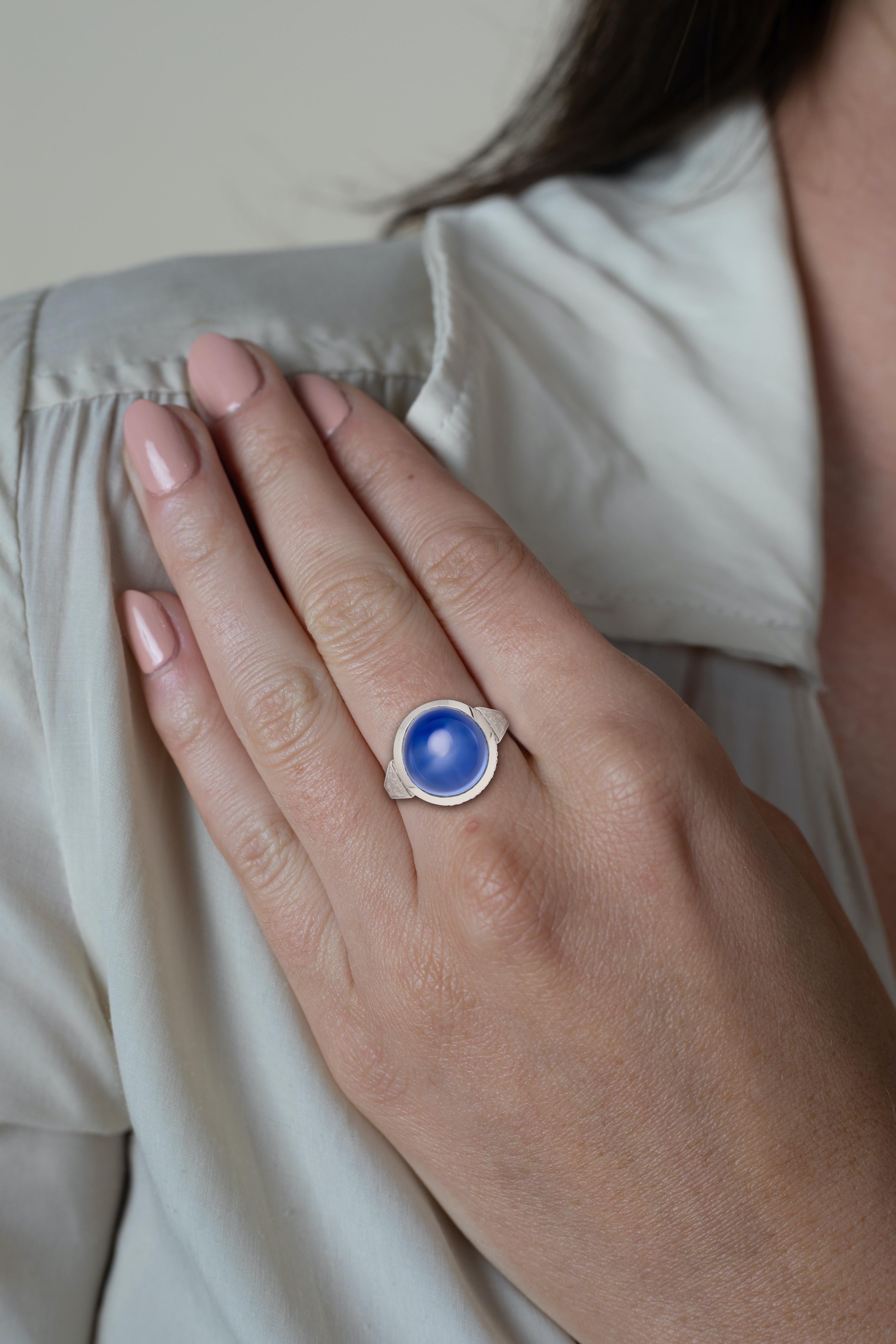 Modern GRS Cert. No Heat Cabochon Blue Star Sapphire Ring with Trapezoid Cut Diamonds For Sale