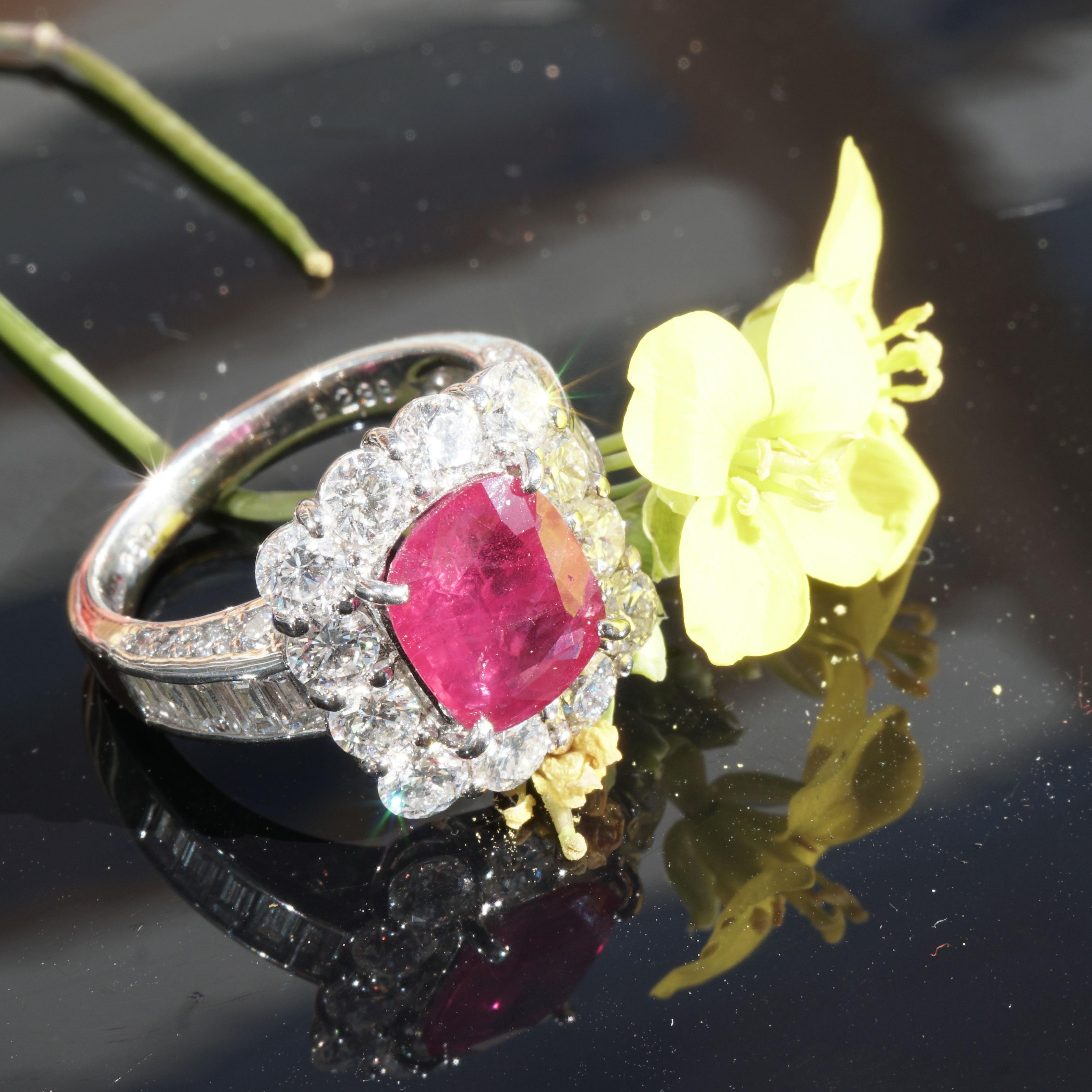 Certificado GRS n.h. Birmania Myanmar Anillo de Rubí Brillante 2,60 ct 2,38 ct Platino en venta 2