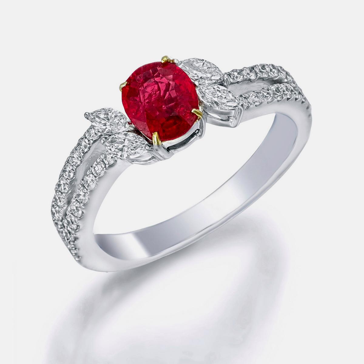 Anillo de rubí de sangre de paloma birmana en oro de 18 quilates, certificado GRS, de 0,61 quilates, sin tratamiento térmico Corte cojín en venta