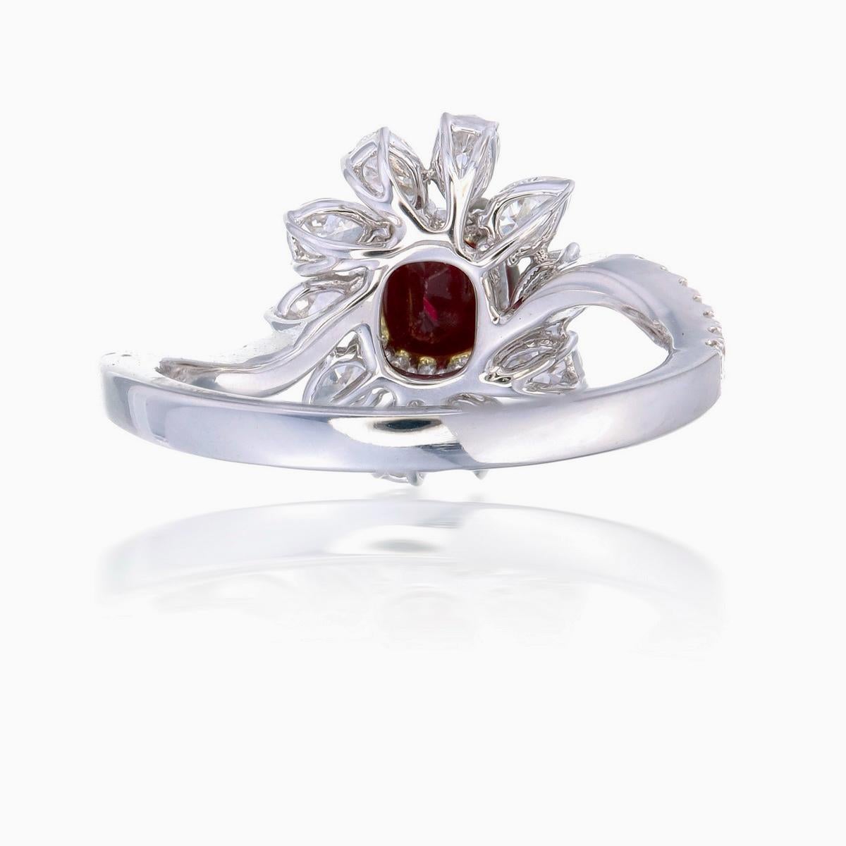 GRS Certified 0.80 Carat Pigeon Blood Ruby and Diamond Ring In New Condition In Bangkok, TH