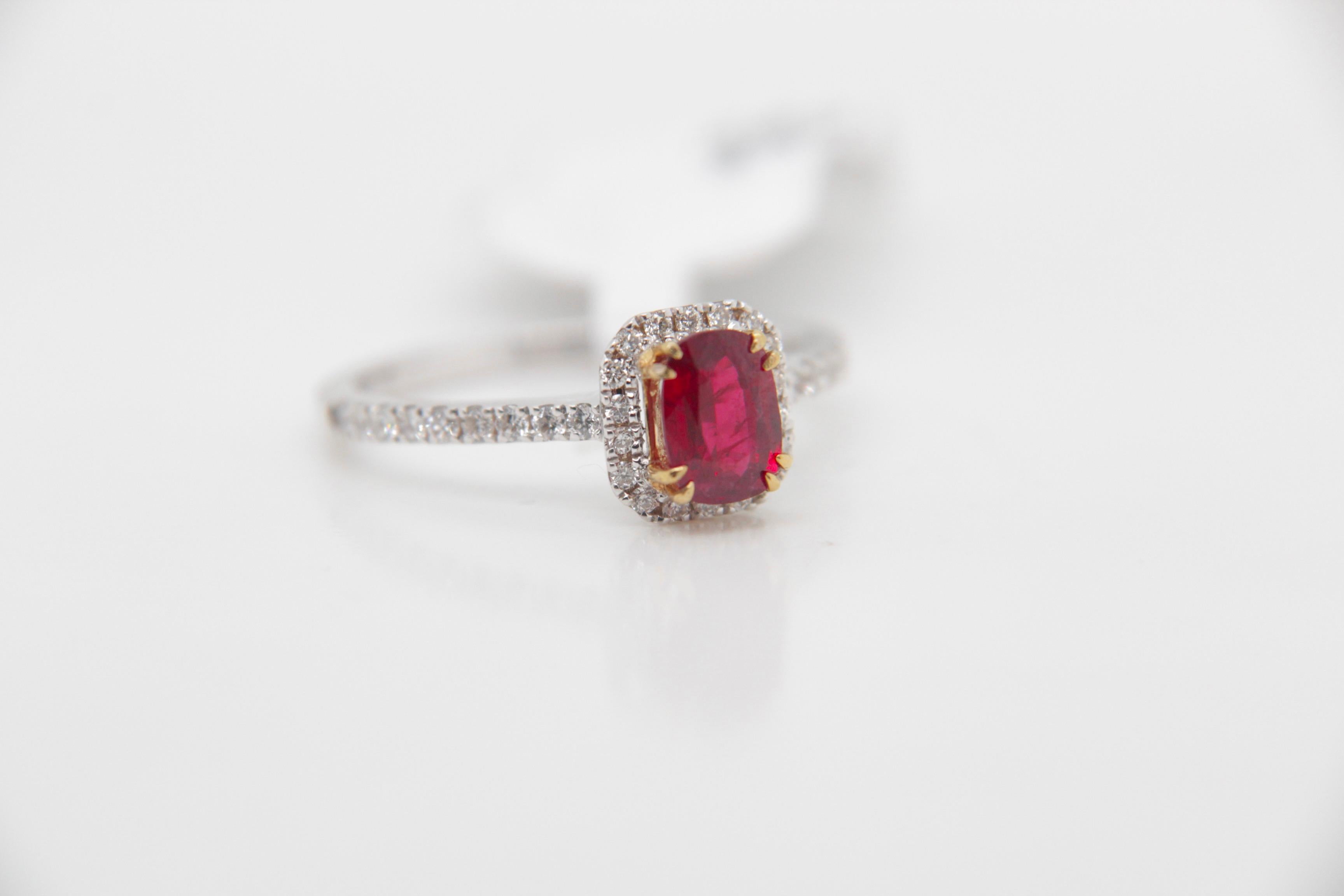 GRS Certified 0.79 Carat Pigeon Blood Burmese No Heat Ruby and Diamond Ring In New Condition For Sale In Bangkok, TH
