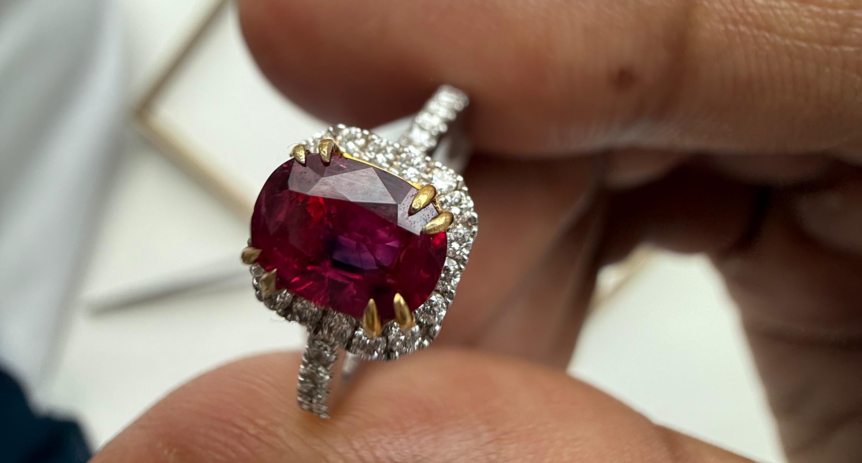 Bague en rubis de Birmanie de 0,82 carat, certifié GRS, couleur sang de pigeon, sans chaleur Unisexe en vente