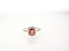 GRS-zertifizierter 0,92 Karat natürlicher Padparadscha-Saphir-Diamantring
