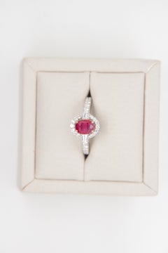 Anello con rubino birmano certificato GRS da 0,95 carati e sangue di piccione senza calore in oro 18k