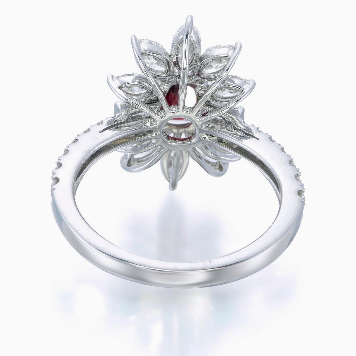 GRS-zertifizierter 0,95 Karat unbehandelter burmesischer Taubenblut-Rubin-Ring aus 18 Karat Gold im Zustand „Neu“ im Angebot in Bangkok, TH